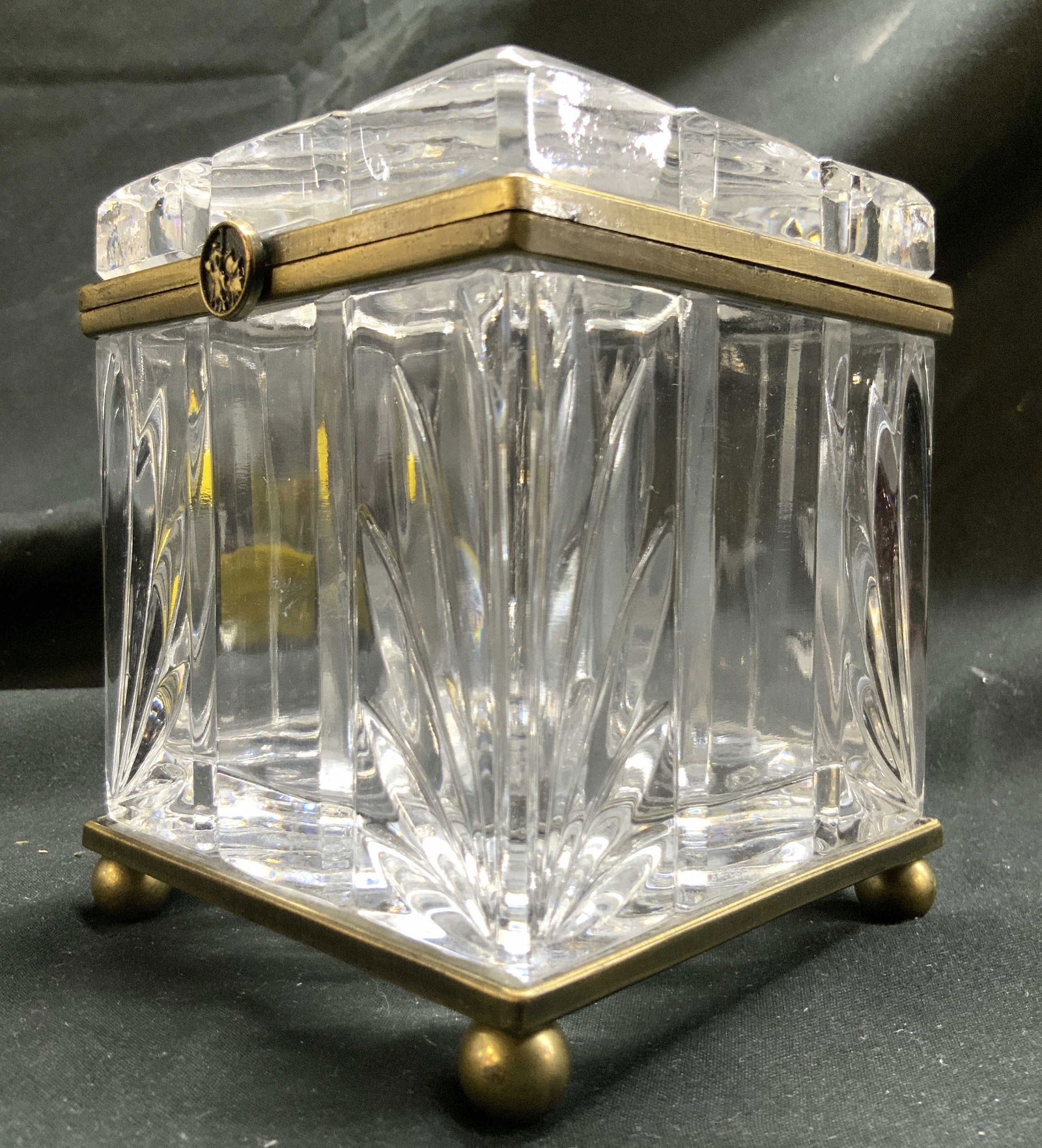 CASTILIAN IMPORTS Crystal Casket Box Poland (1 of 8)