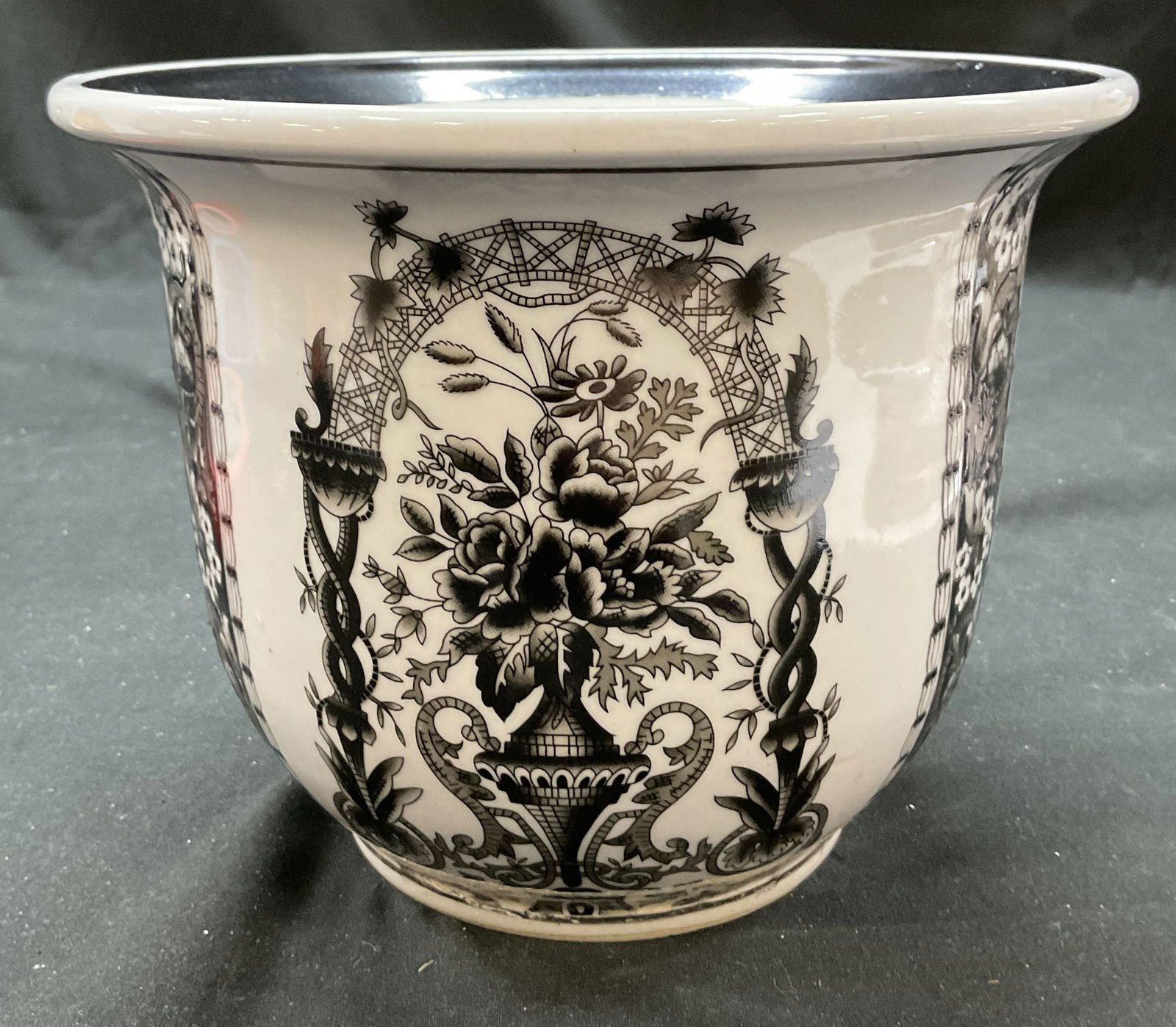 Vtg Ceramic Black White Floral Planter Pot (1 of 9)