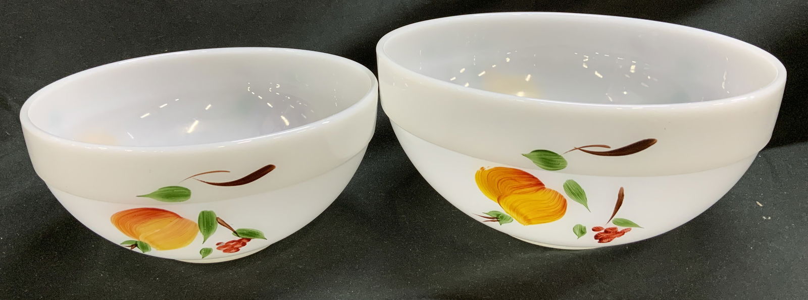 Set2 Vntg FIRE KING Fad Fruit Milk Glass Bowls USA (1 of 10)