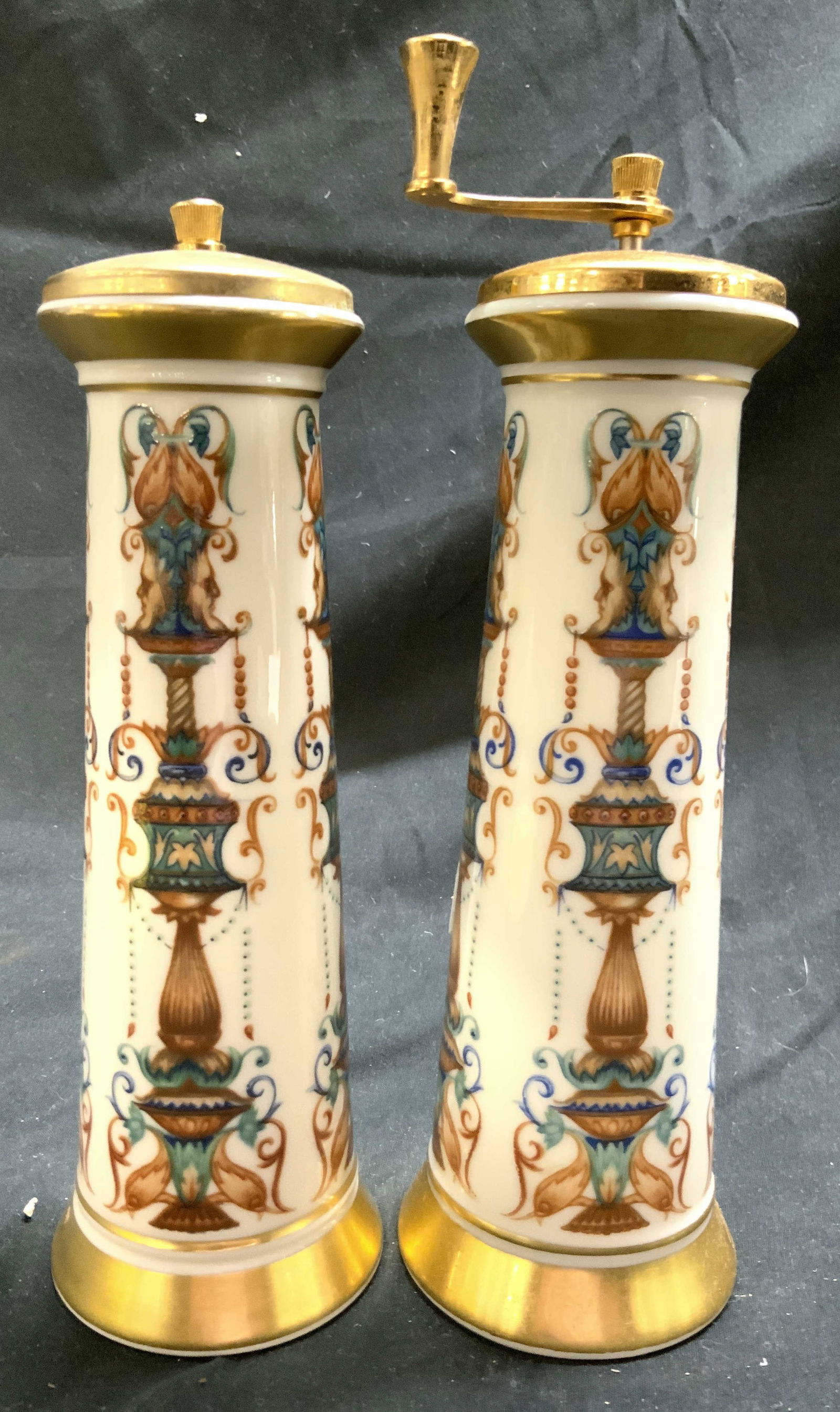 LENOX Vntg Porcelain & Brass Salt & Pepper Mills: Undersides are marked LENOX MADE IN USA tag reads HAND DECORATED WITH 24K GOLD. Lot includes 1 pepper mill and 1 salt shaker. Each piece is vintage and porcelain. Pieces each have multi toned scroll a