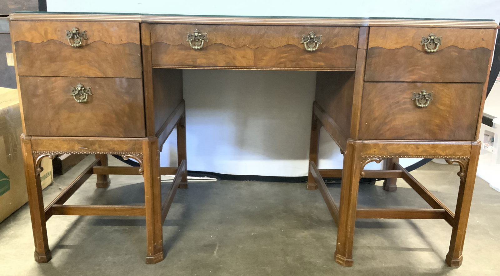 IMPERIAL GRAND RAPIDS Atg Walnut Writing Dsk USA (1 of 9)