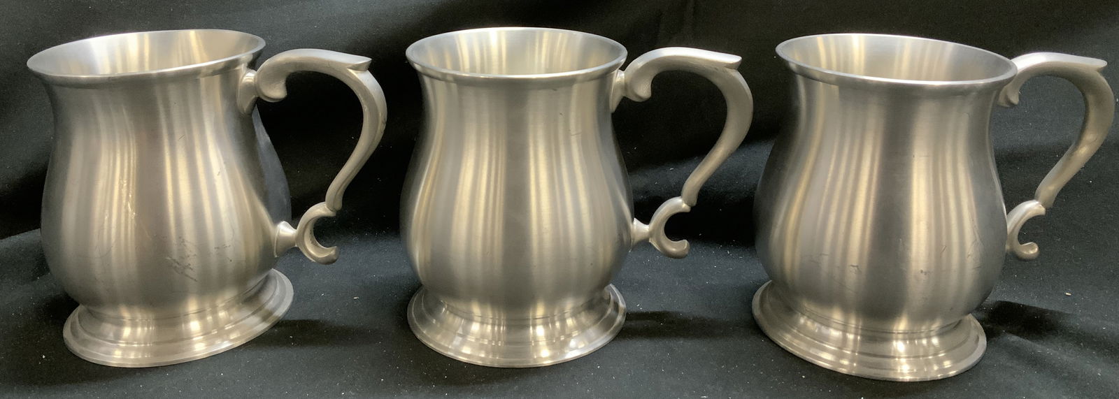 Lot 3 Vntg Royal Selangor Pewter Tankards (1 of 7)
