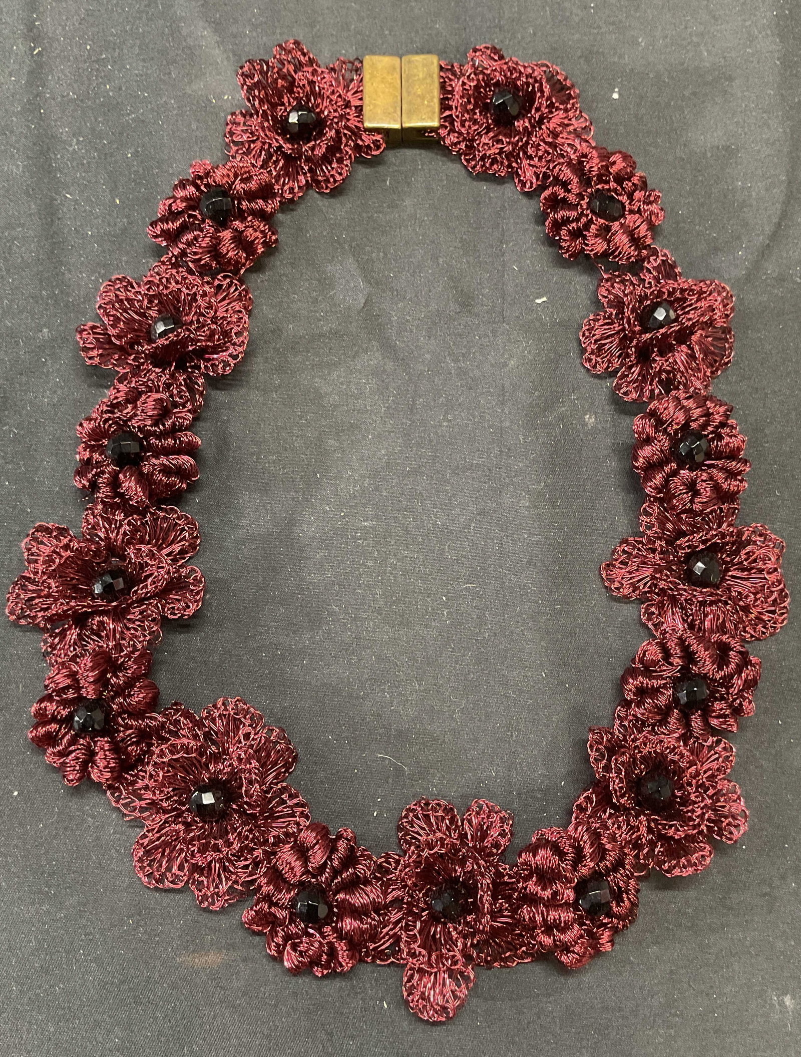 Vtg Altero Red Wire Flower & Crystal Necklace: Vintage Altero red wire necklace with flower motif and black crystal decoration. Signed on clasp. Drop length approx. 7 inches. Some surface wear including scratching observed. Estate jewelry, costume