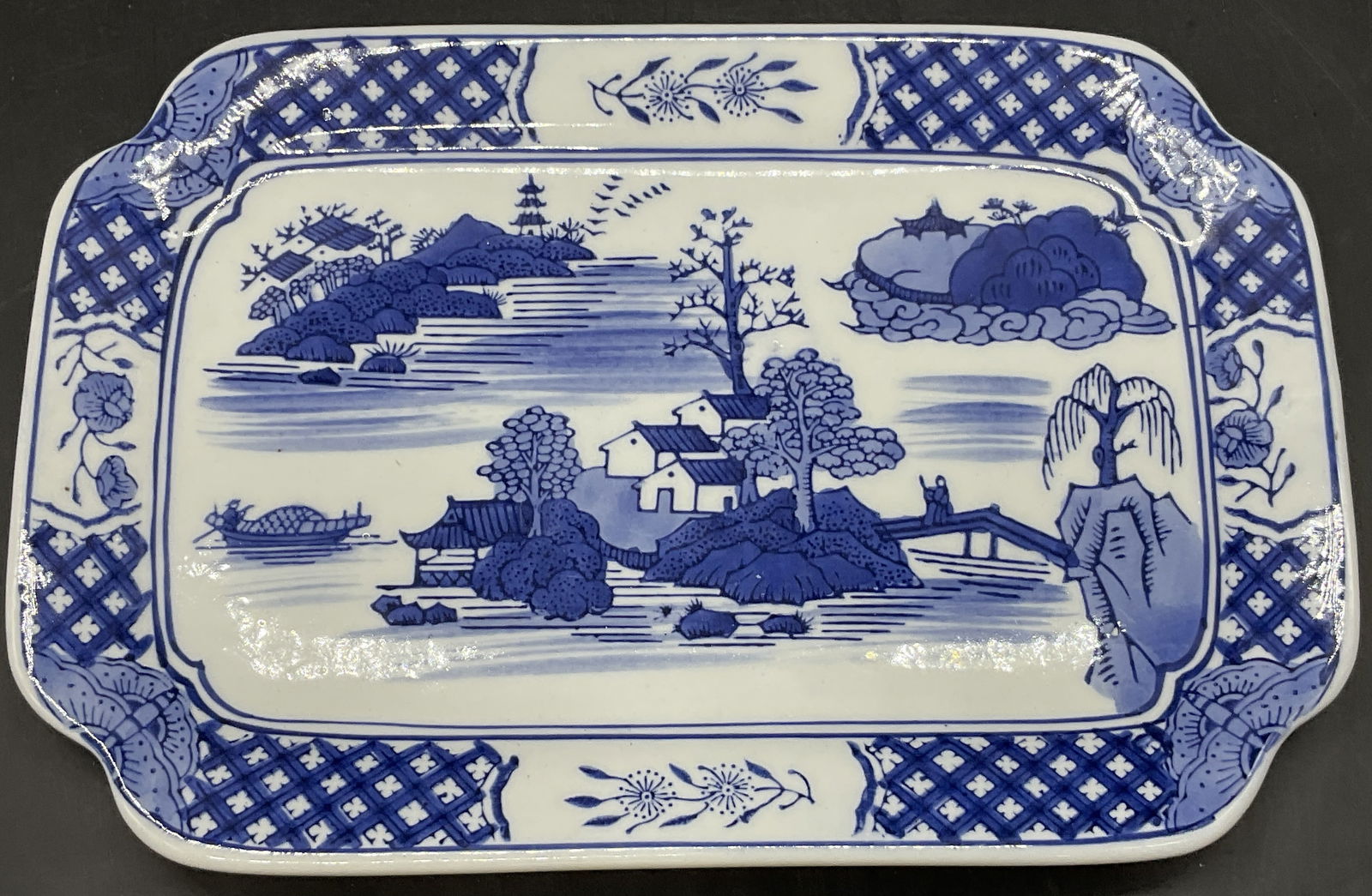 TWOS COMPANY CANTON COLLECTION Ceramic Plate (1 of 7)
