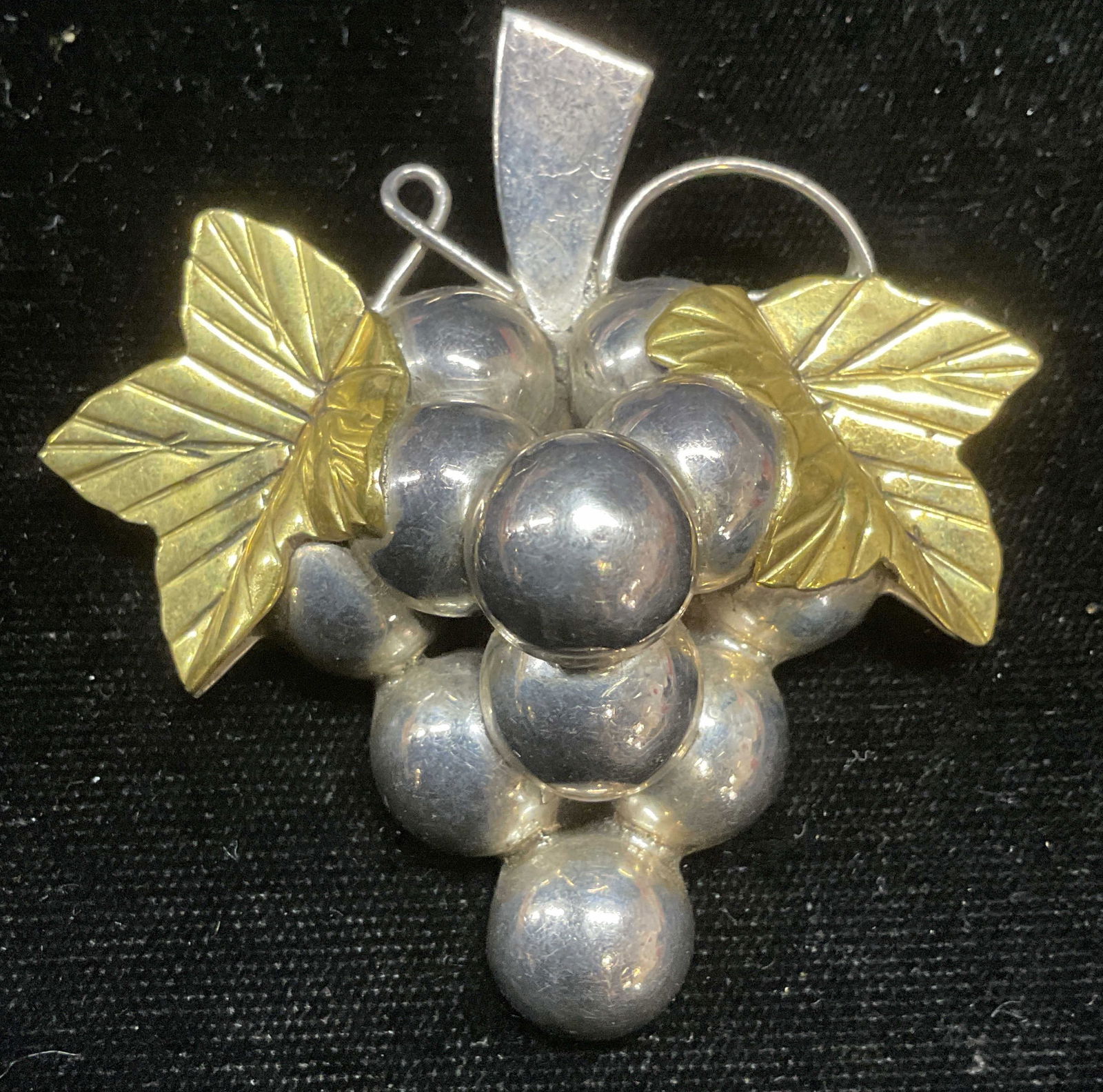 Signed Sterling Silver Grape Brooch, Mexico (1 of 6)