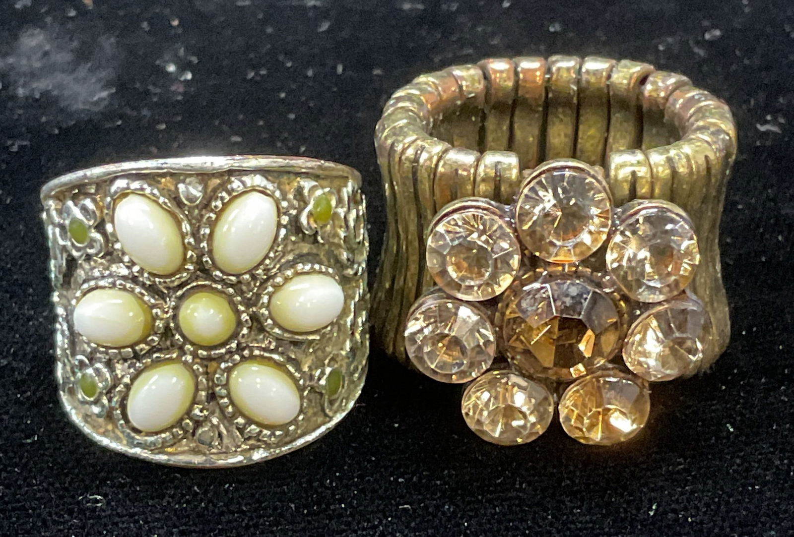 Lot 2 Gold & Silver Tone Crystal Flower Rings (1 of 6)