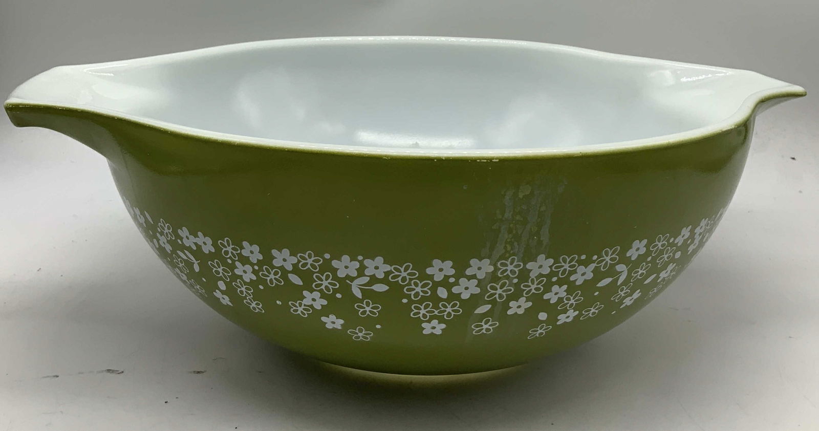 PYREX Green Spring Blossom Milk Glass Bowl USA (1 of 6)