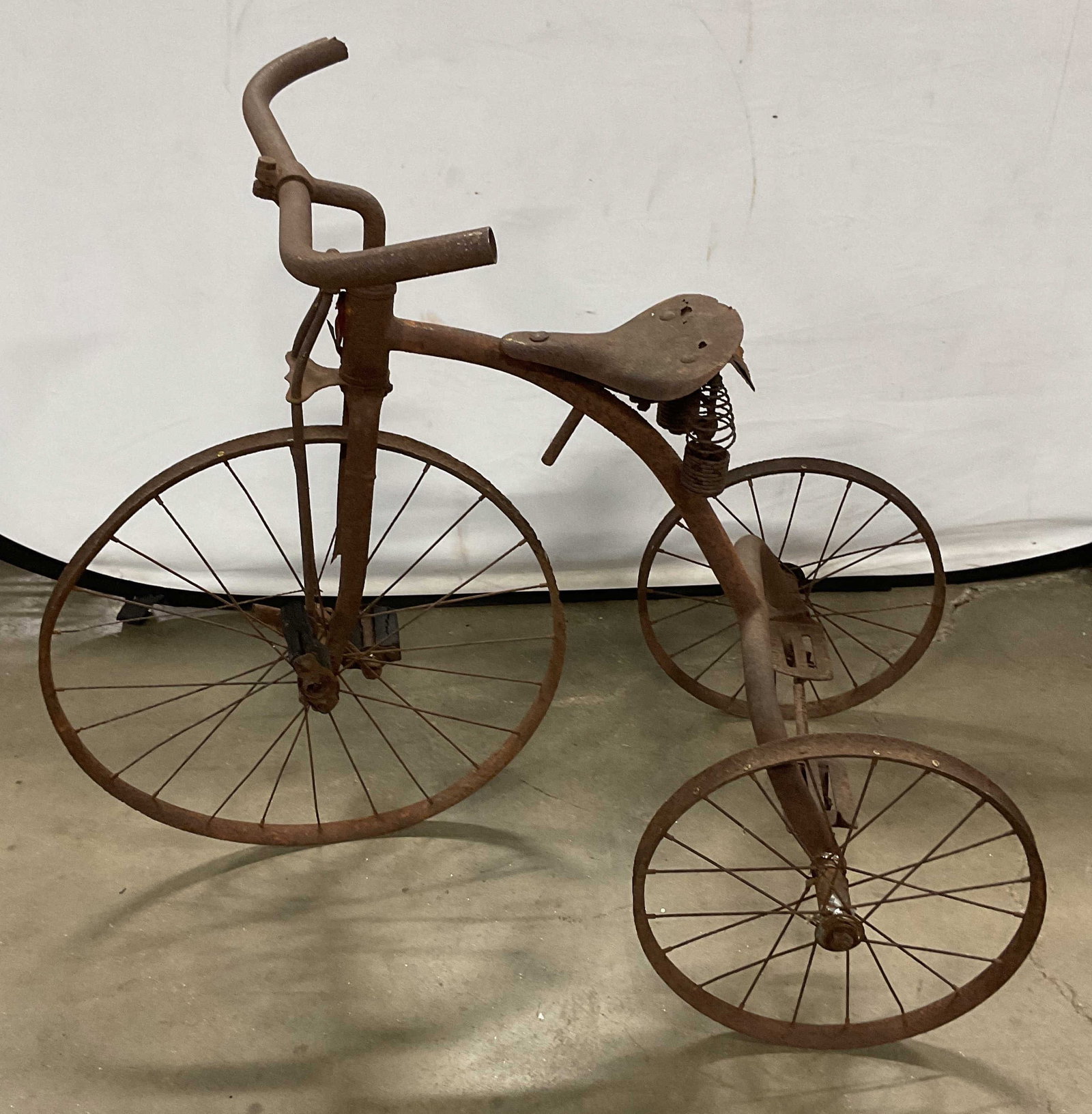 Vintage Iver Johnson Velocipede Tricycle 33in (1 of 6)