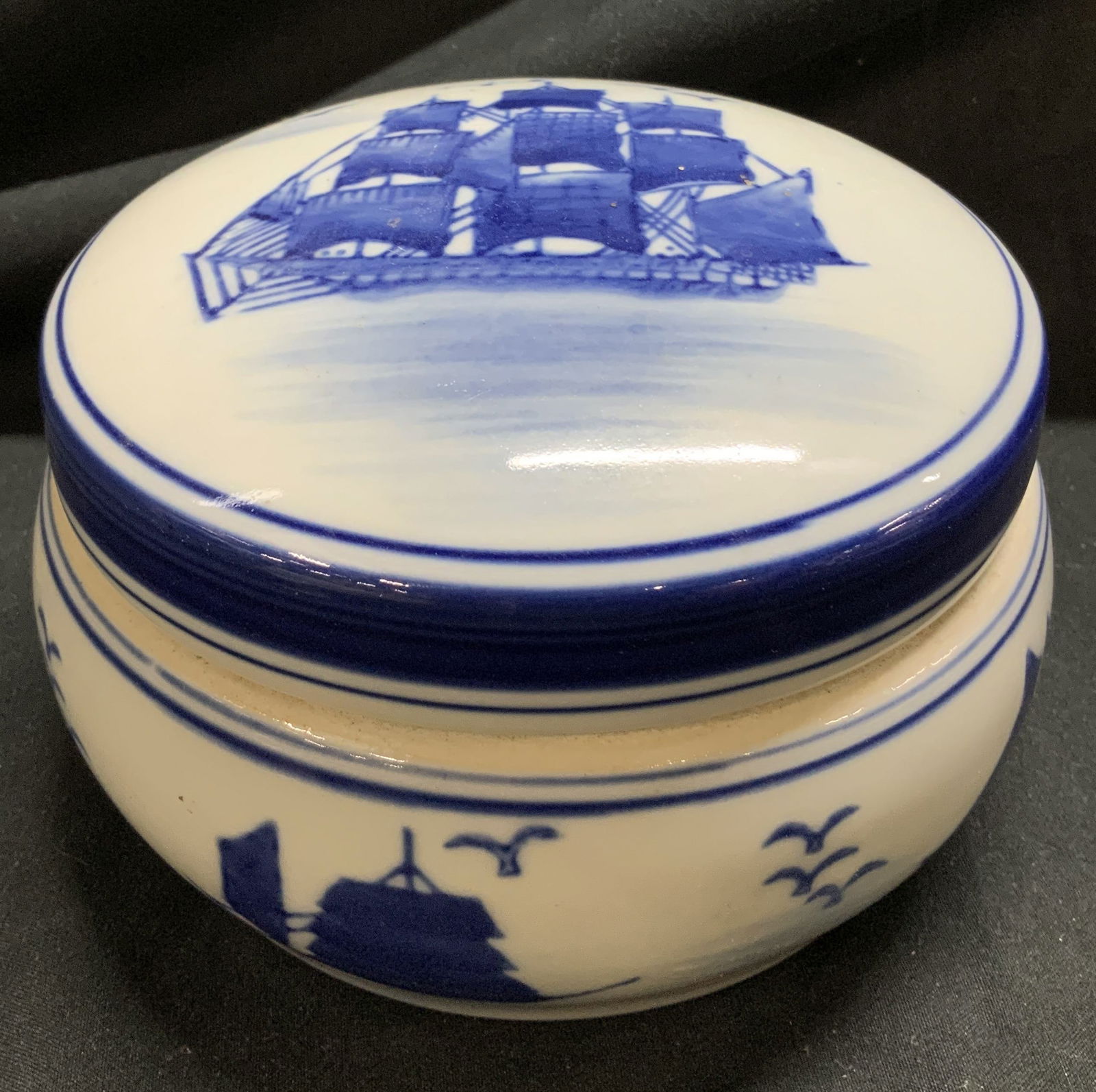 NANTUCKET Nautical Delft Porc Lidded Trinket Box (1 of 6)