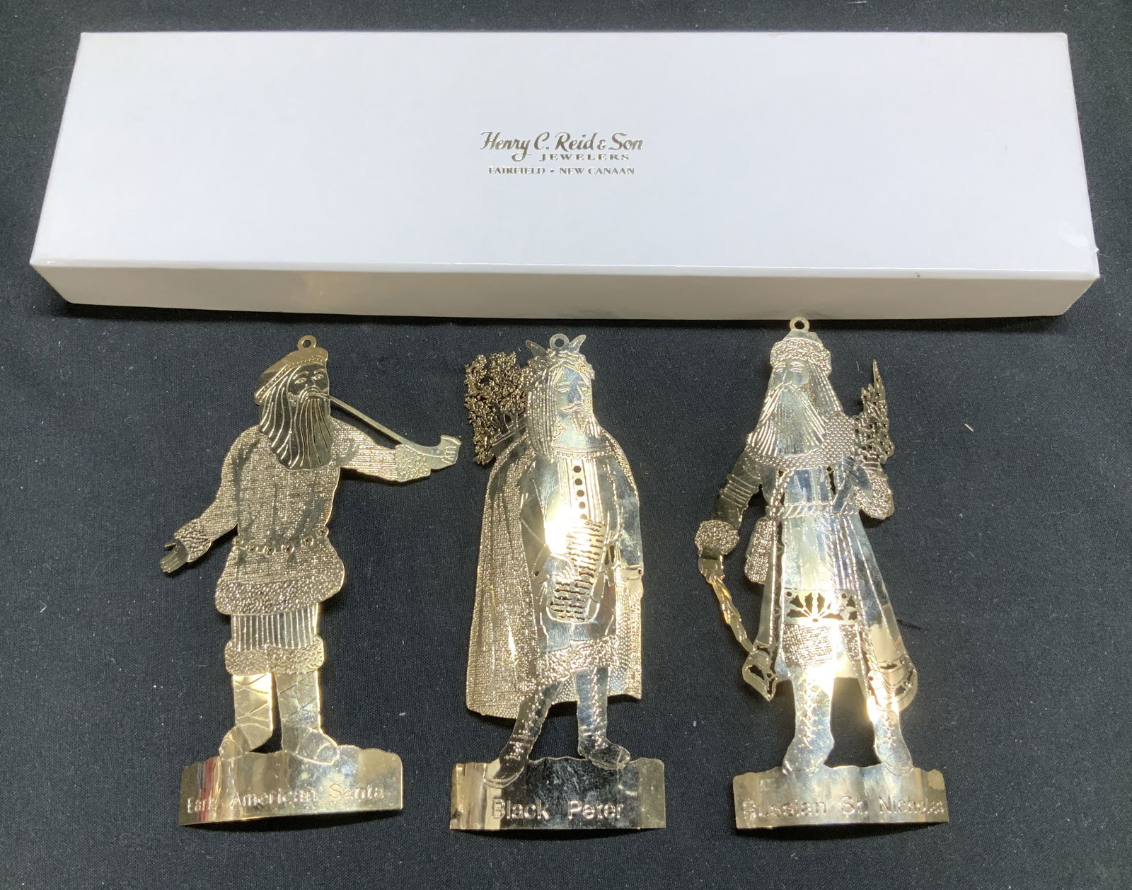 Lot 3 REED & BARTON Gold Toned Santa Ornaments (1 of 7)