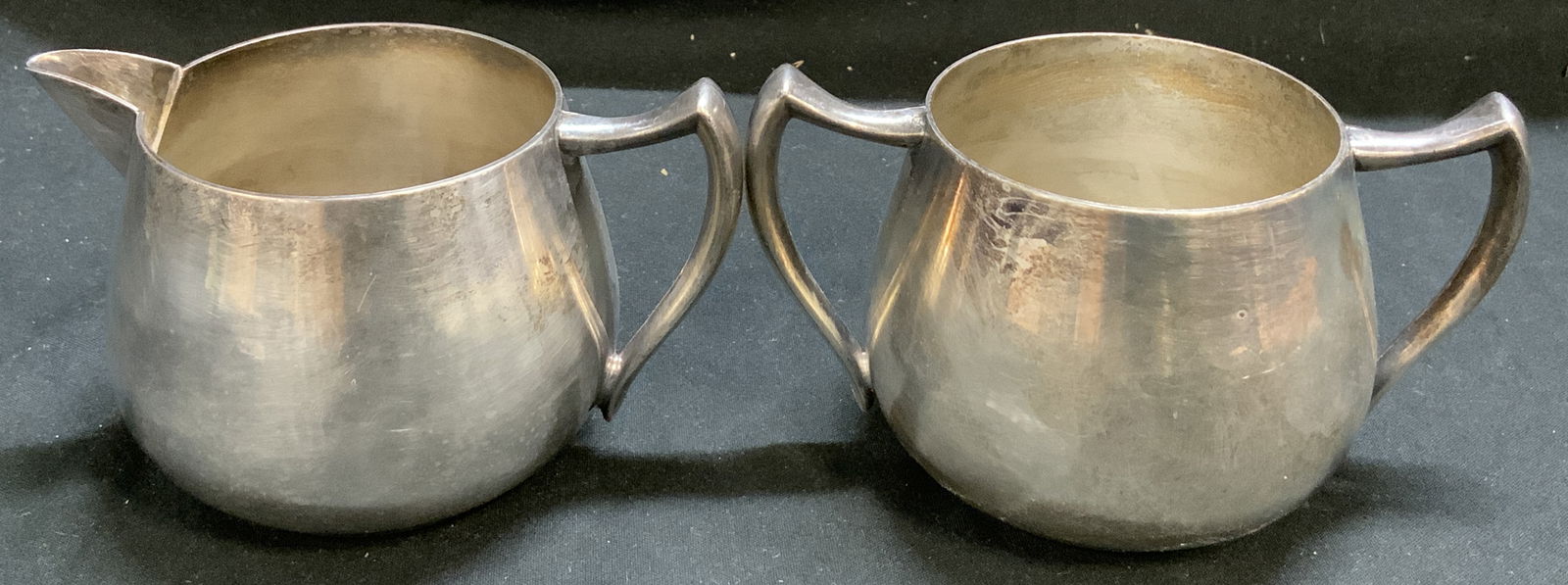 F.B. Rogers & Co. Silver Plated Creamer&Sugar Bowl (1 of 7)