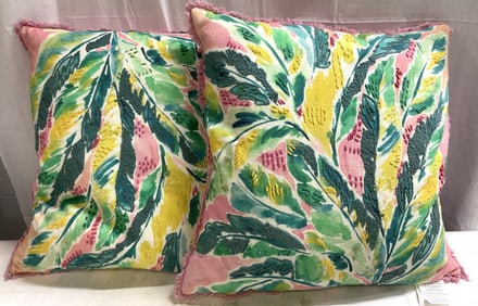 ENVOGUE INTL Pr Fringed Floral Throw Pillows India