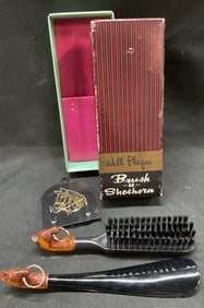 Set 3 Vtg Noymer Horse Brush & Shoehorn W Box