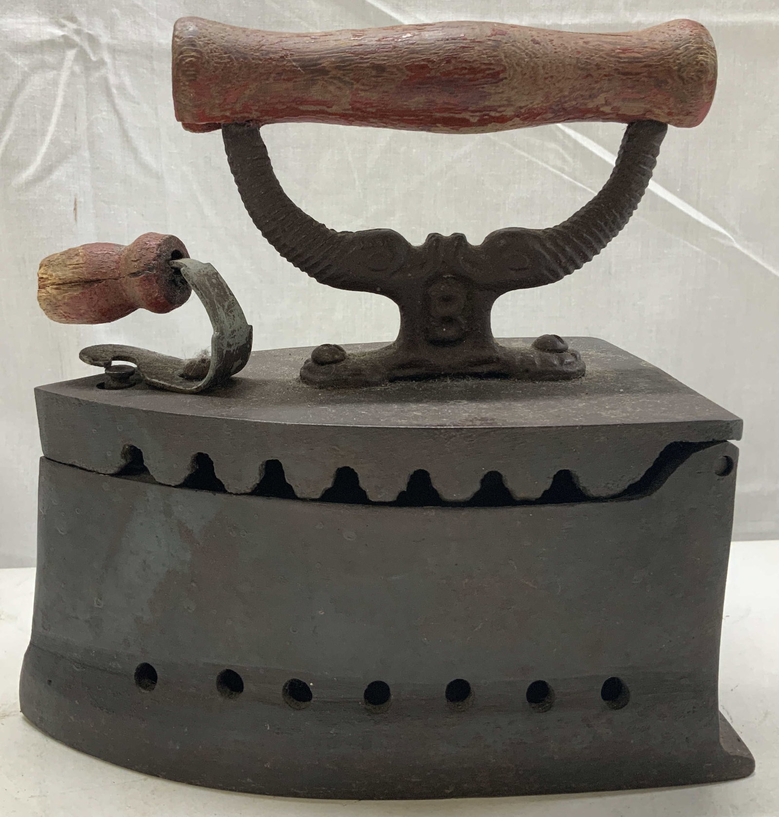 Antq Primitive Cast Iron Charcoal Clothes Iron (1 of 7)