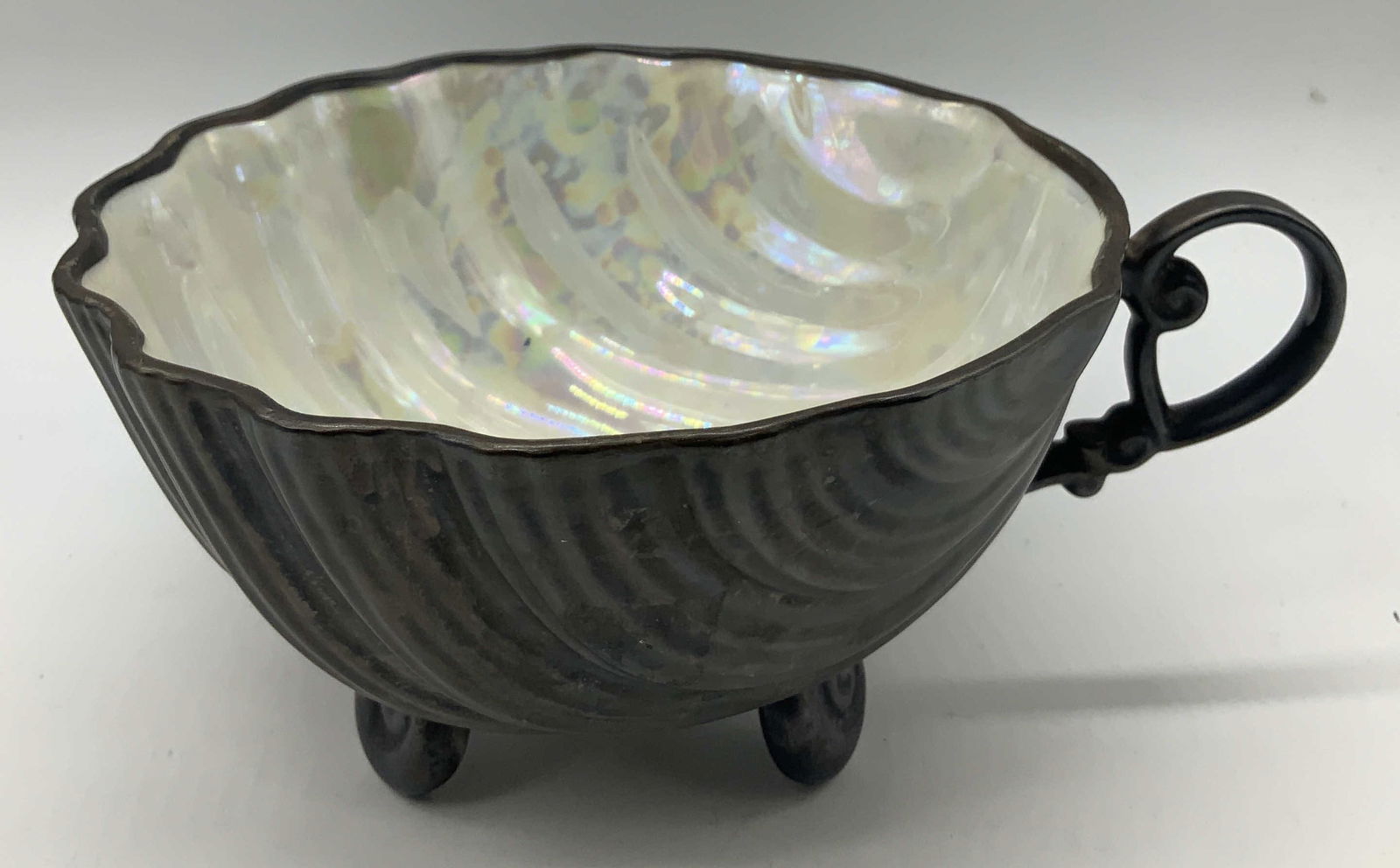 Lusterware Iridescent Sea Shell Footed Dish (1 of 6)