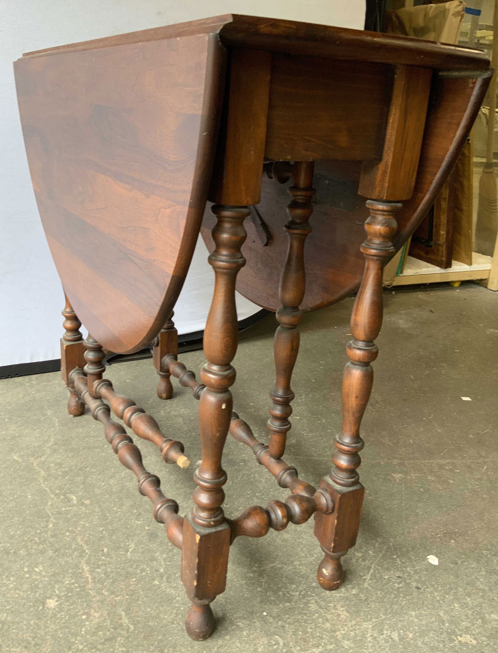 Vntg Wooden Folding Gate Leg Table (1 of 8)