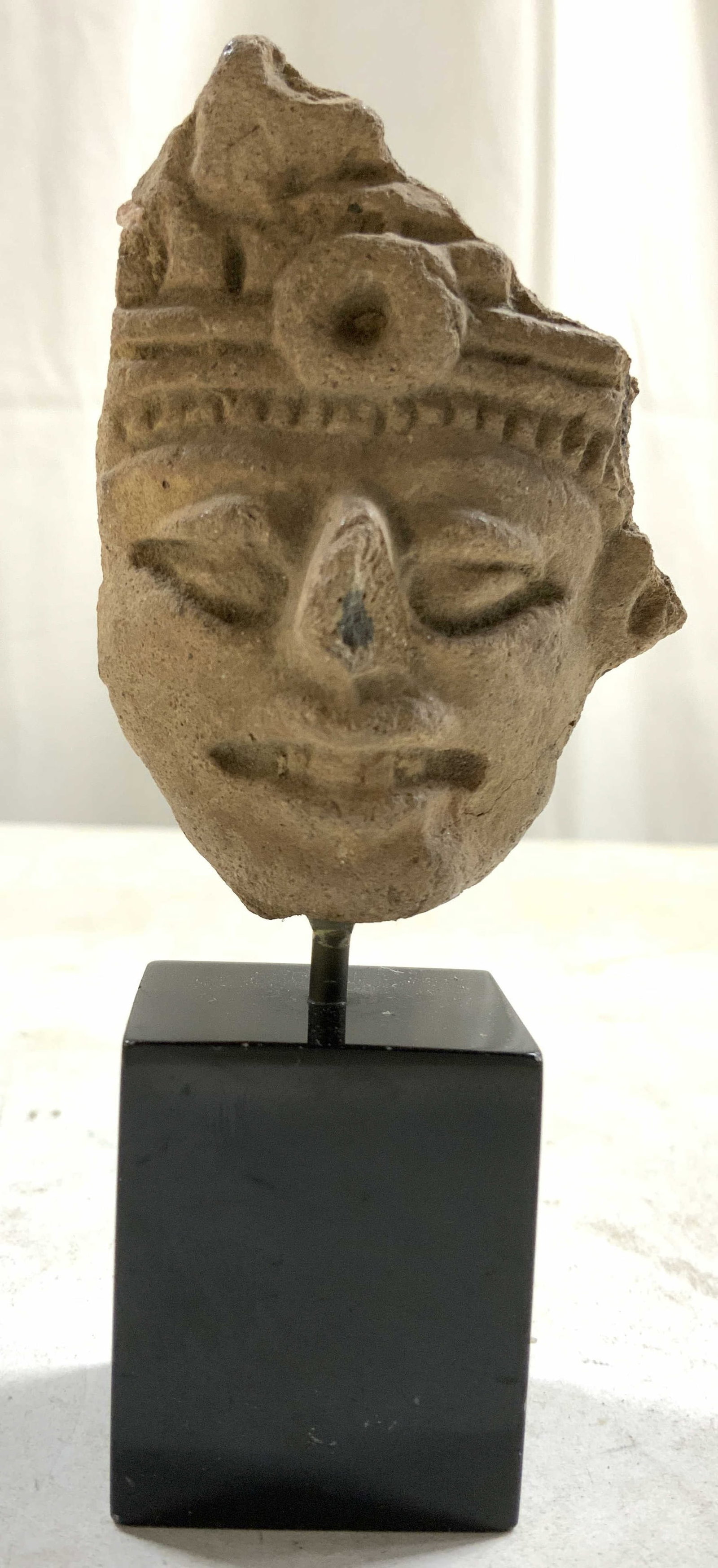 Vntg Ceramic Pre Colombian Style Head Fragment (1 of 7)