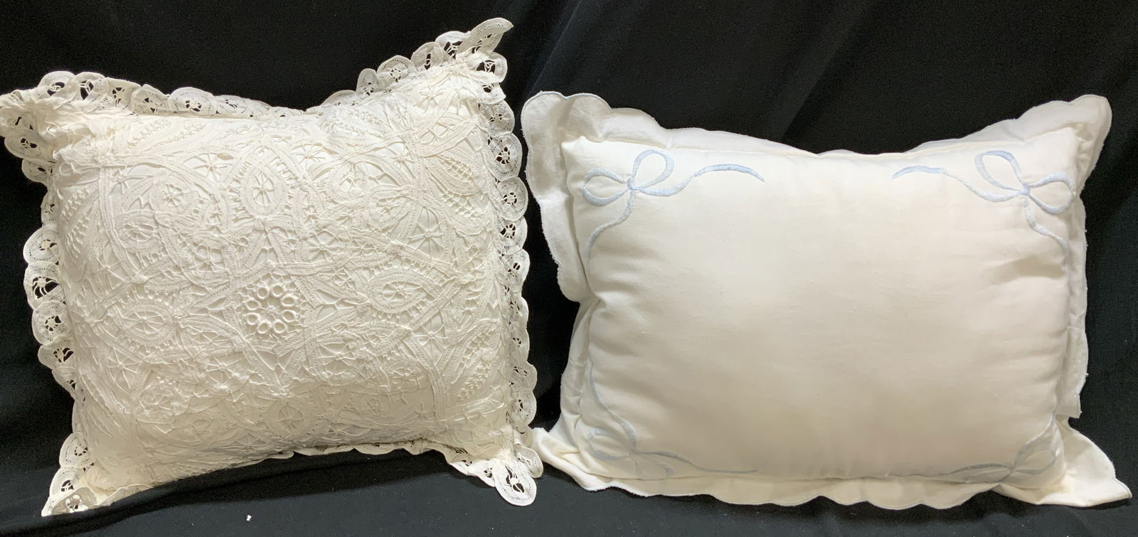Lot 2 Vntg Eyelet Lace & Embroidered Throw Pillows (1 of 8)