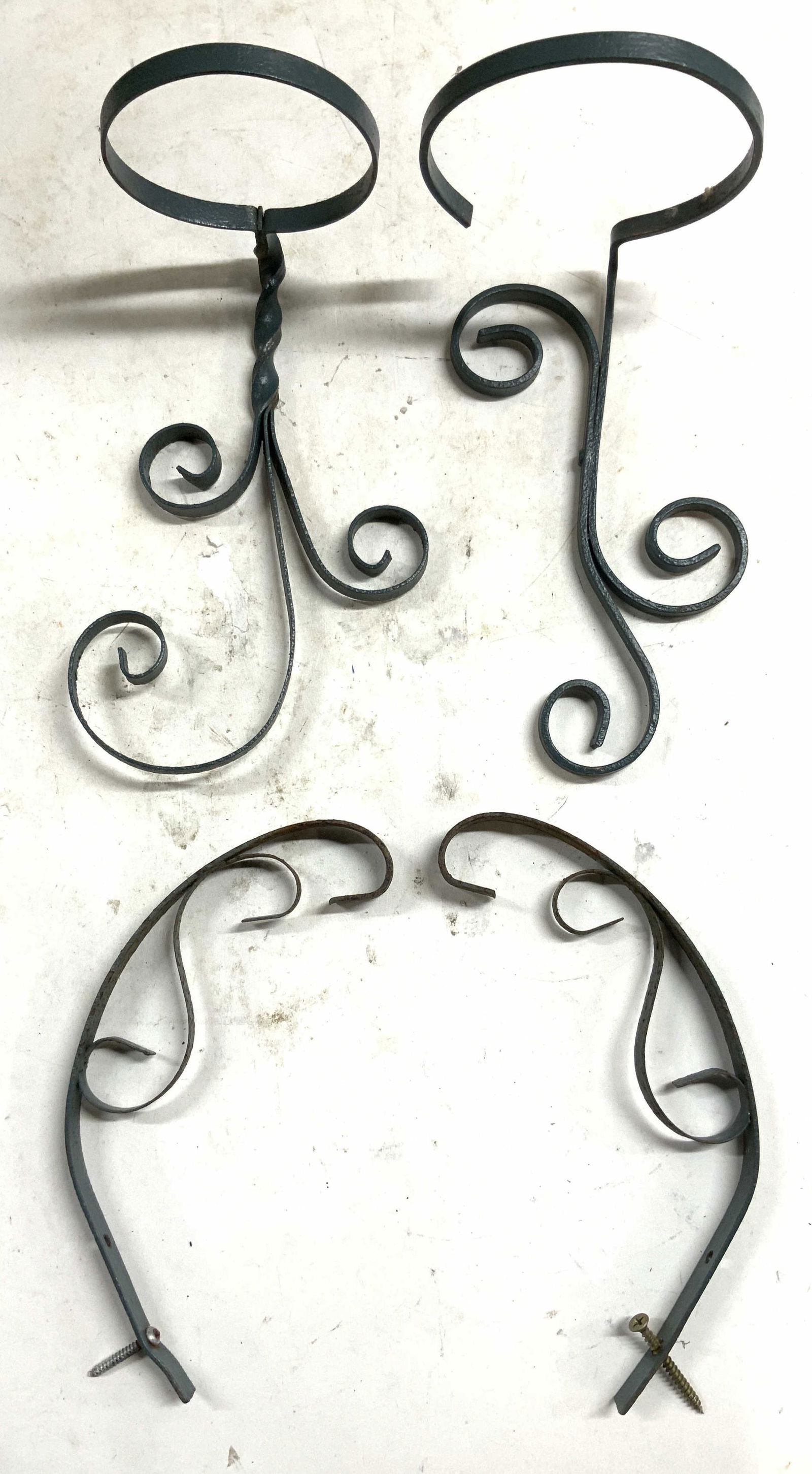 Lot 4 Iron Scrolled Wall Ornamentation Decor (1 of 6)