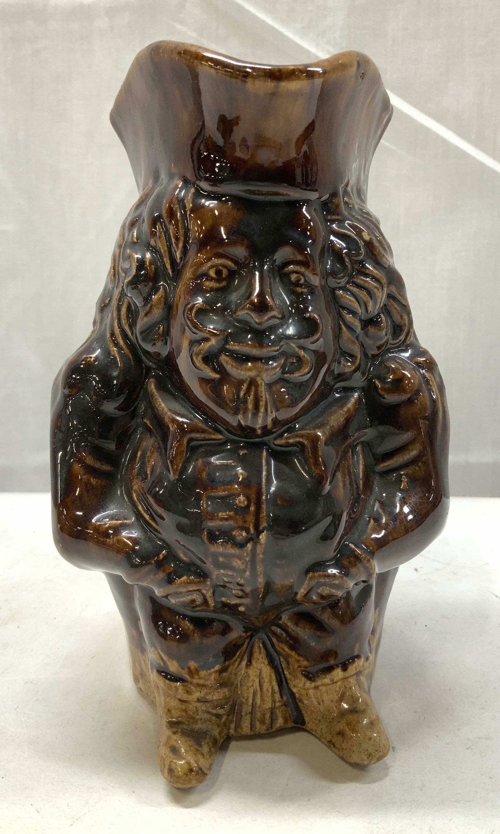 Vntg Snuff Taker Brown Ceramic Toby Jug (1 of 7)