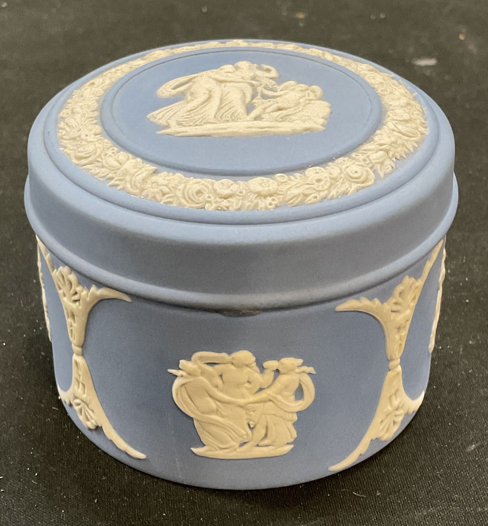 Vintage Wedgwood Jasperware Trinket Box England (1 of 6)