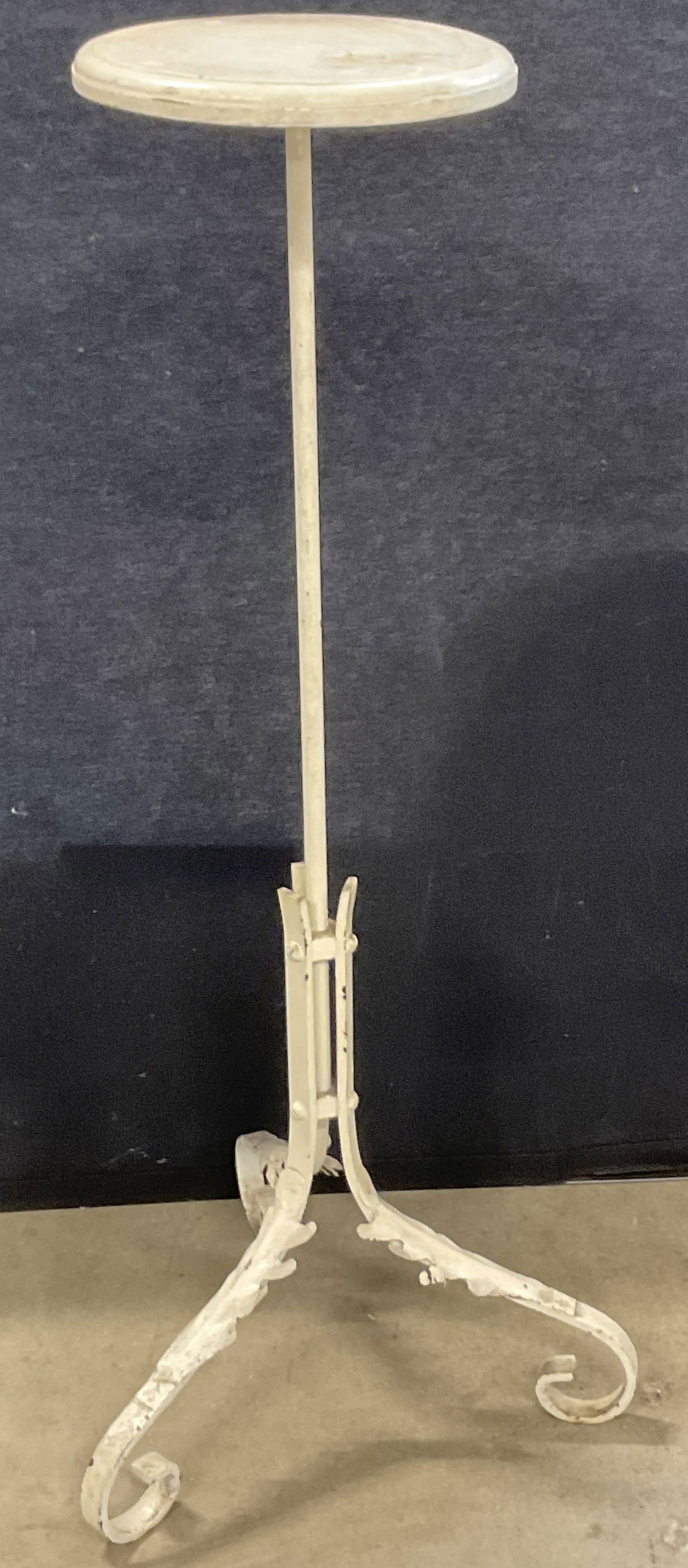 Vintage Tripod Leg Pedestal Round Top Side Table (1 of 7)