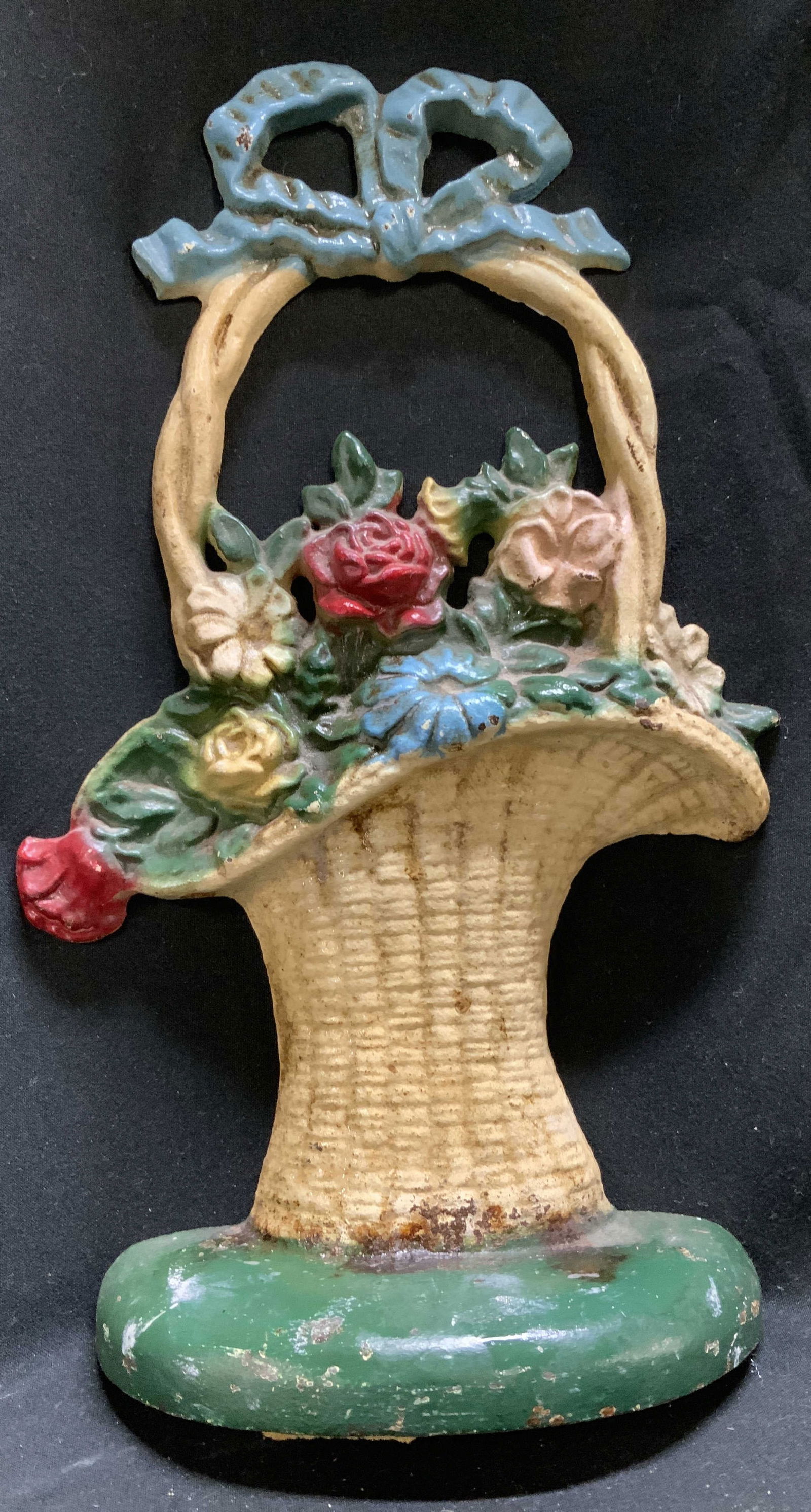 Vntg John Wright Cast Iron Floral Basket Doorstop (1 of 7)