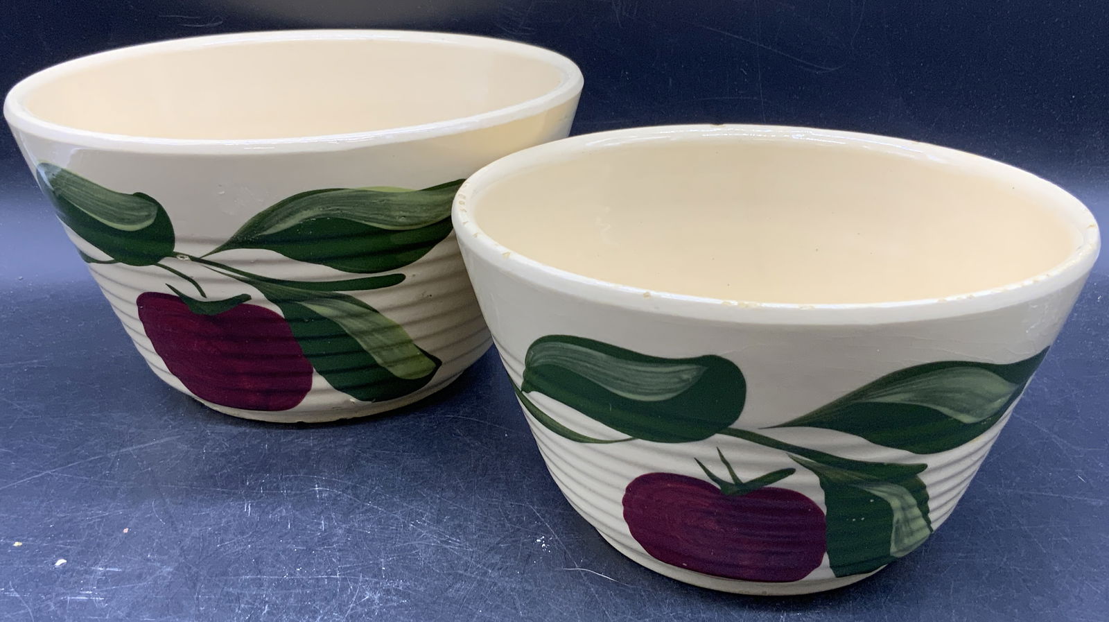 Pr Watt Pottery Apple Ribbed Ceramic Mixing Bwls (1 of 6)