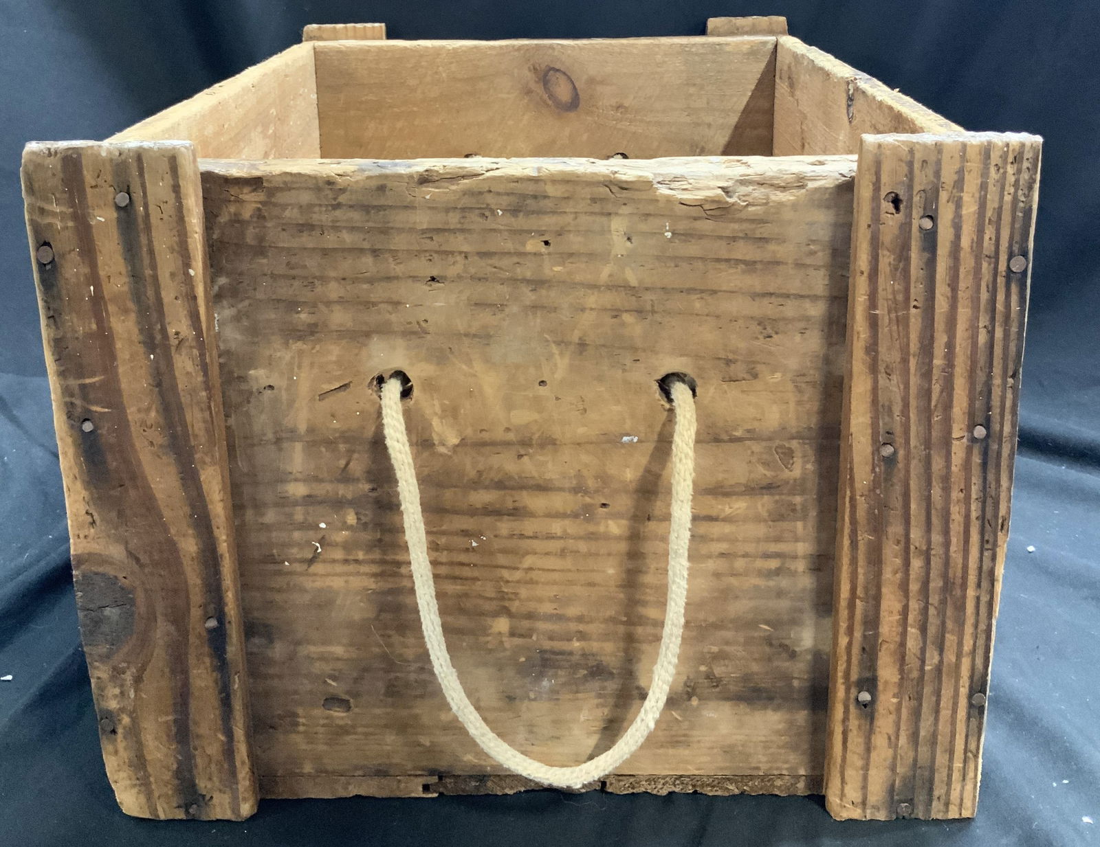 Vintage Wooden Storage Crate W Rope Handles (1 of 6)