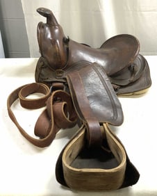 Vntg Western Brown Toned Saddle & Wooden Stirrups
