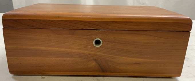 Vntg LANE Cedar Hope Chest Keepsake Box USA