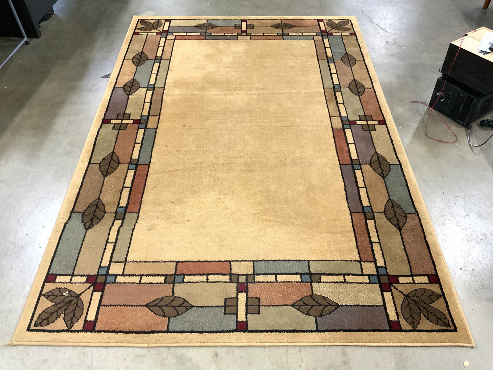 SHAW LIVING Olefin Area Rug W Geometric Pattern US (1 of 6)