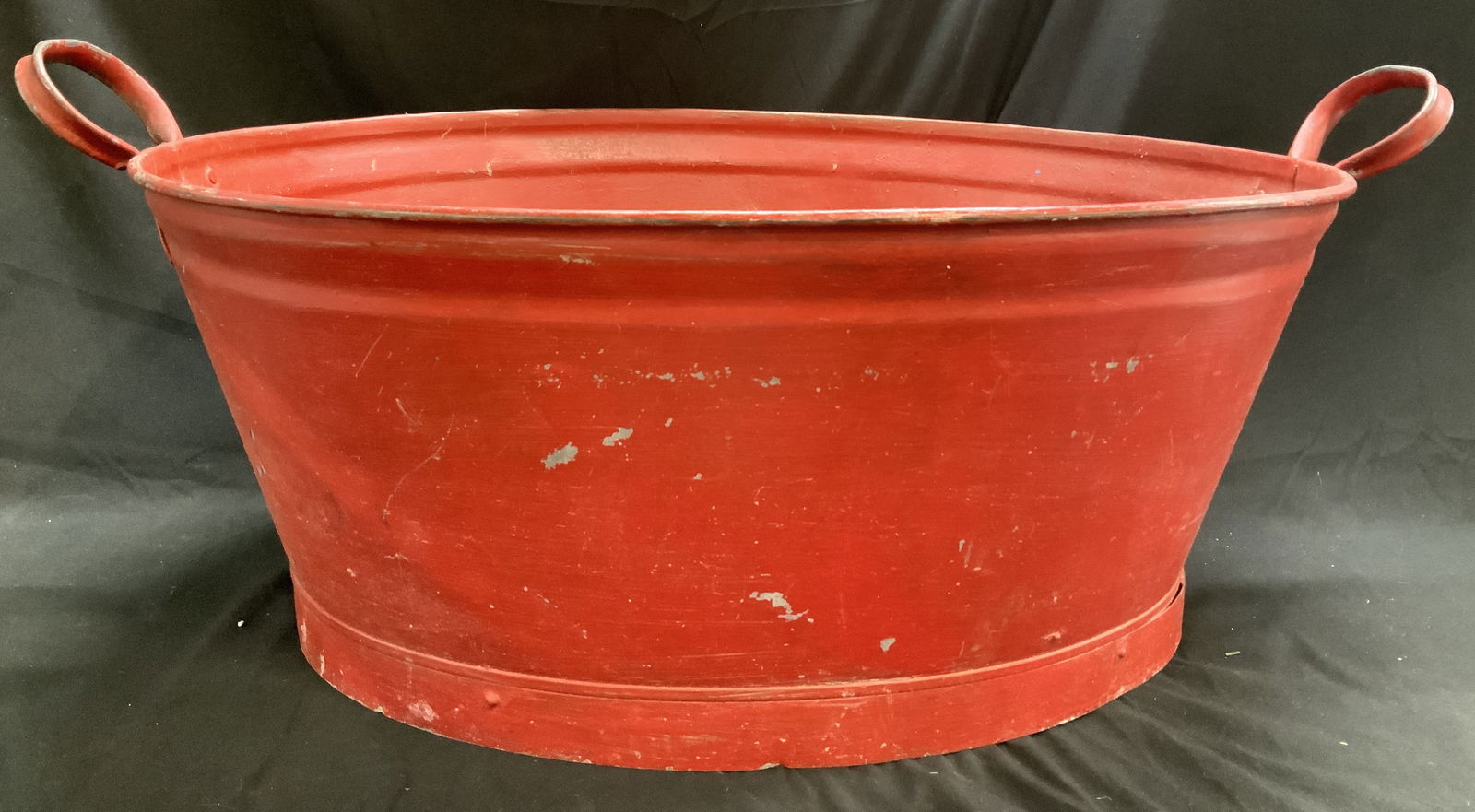 Vntg Signed Red Metal Oval Tub W Handles (1 of 6)