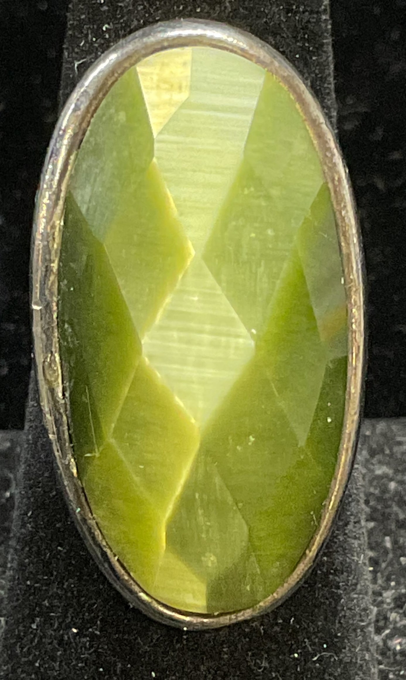 Vintage Silver Tn Green Lucite Cocktail Ring (1 of 6)