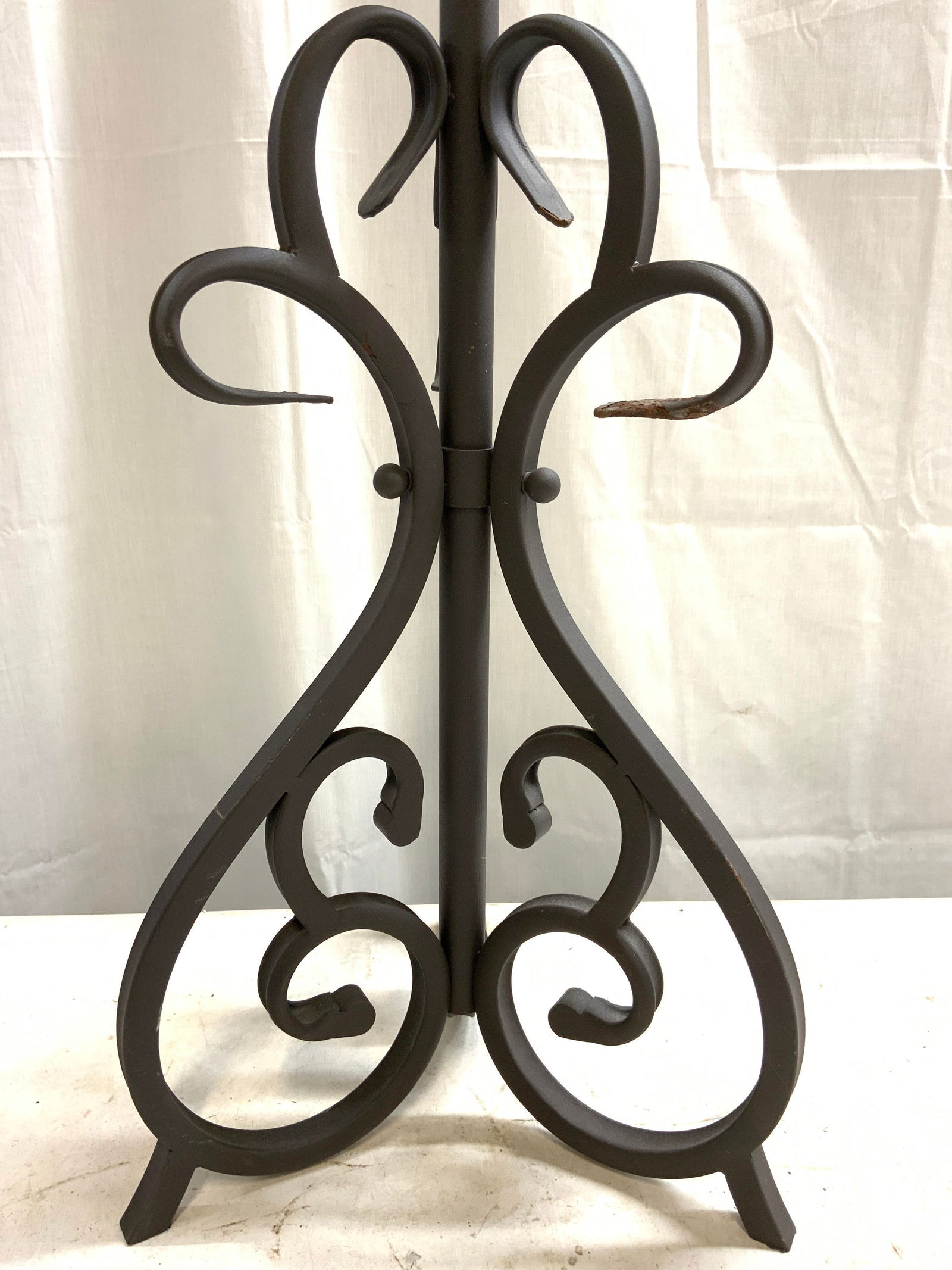 Vintage Curled Metal Table Lamp (1 of 6)