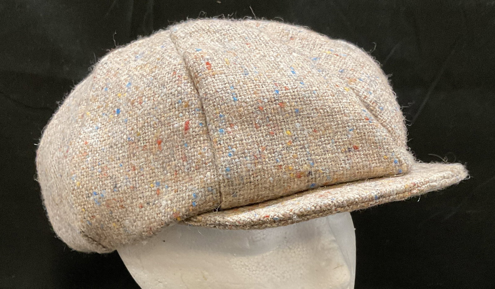 Vtg David Hanna Tan Irish Linen Hat, Ireland: Vintage David Hanna and Sons multicolor woven tan Irish linen hat. Made in Ireland. Signed. Measures approx 7 inches wide. Size marked 7.5. Some wear consistent with exposure. David Hanna hats designe