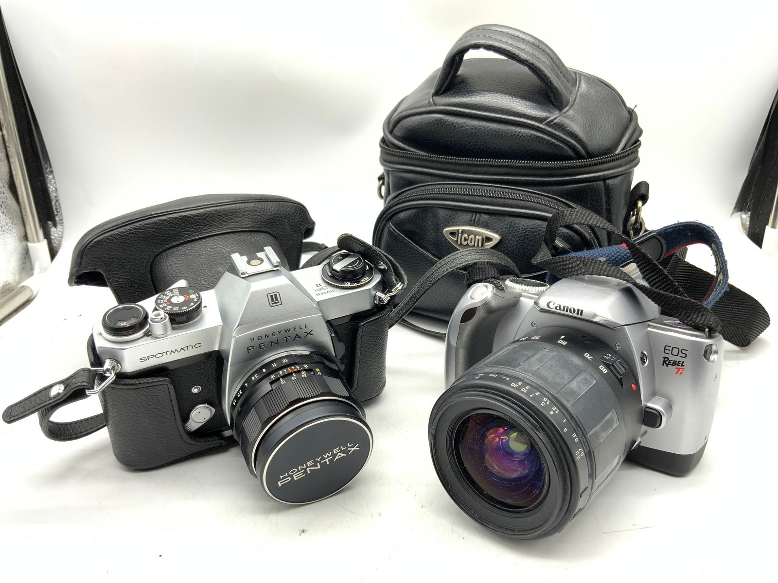 Honeywell Pentax Canon EOS REBEL TI & Cases (1 of 8)