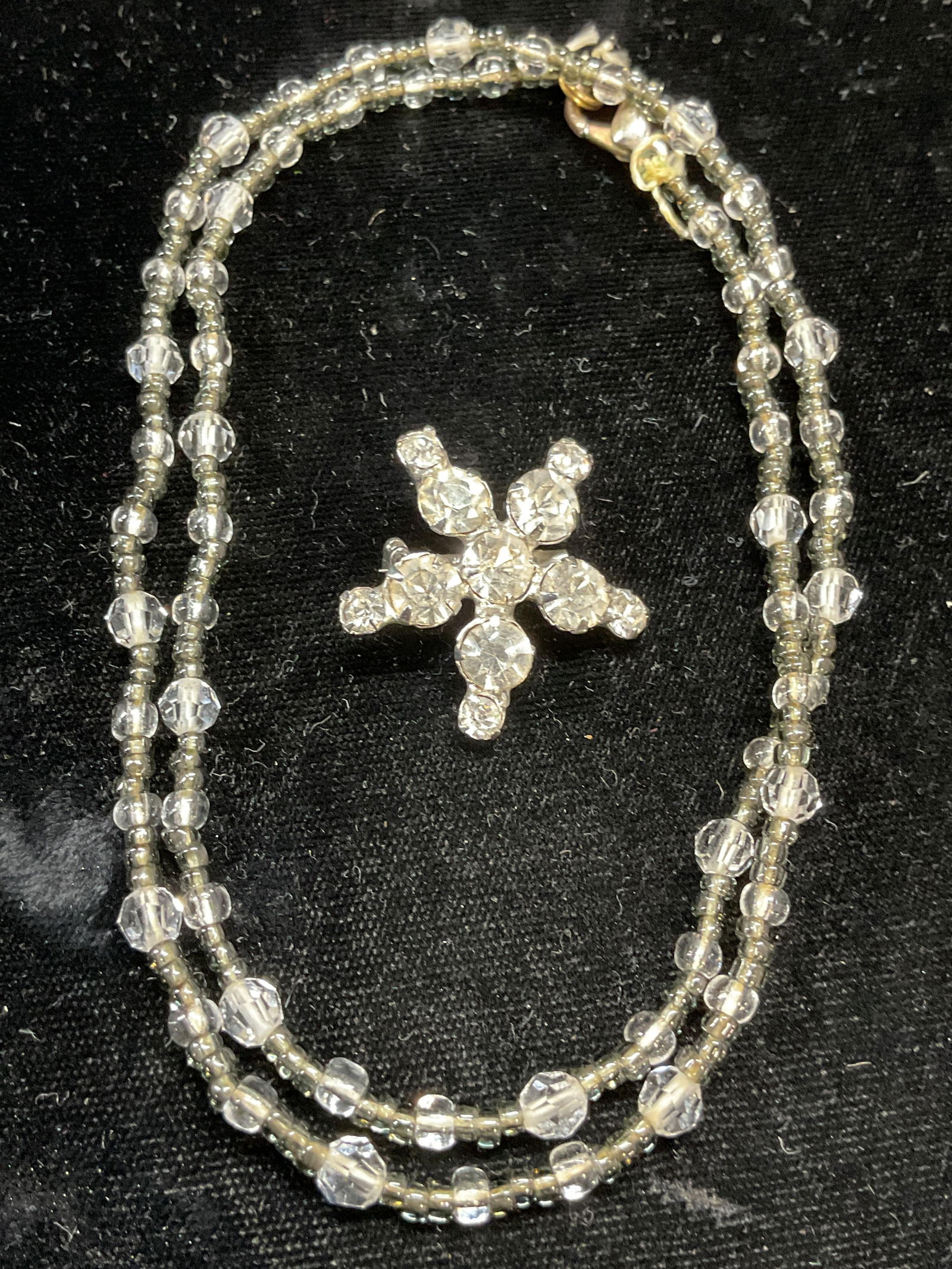 Lot 2 Vtg Crystal Necklace & Star Brooch (1 of 7)