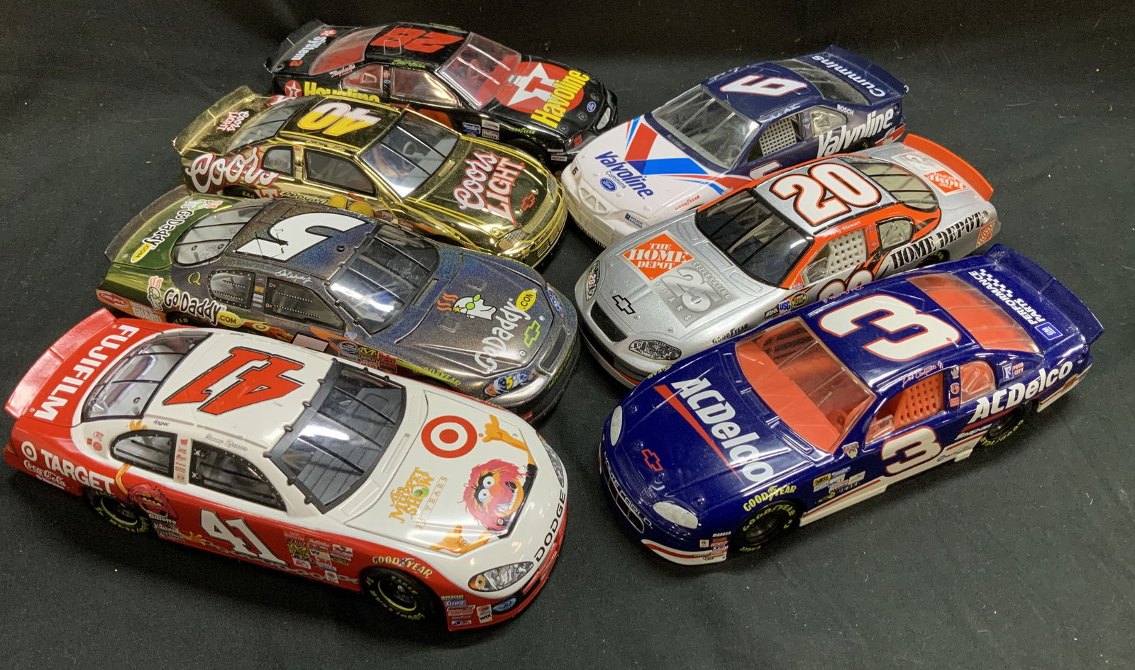 Lot 7 Assorted NASCAR 1:24 Die-Cast Metal Cars (1 of 16)