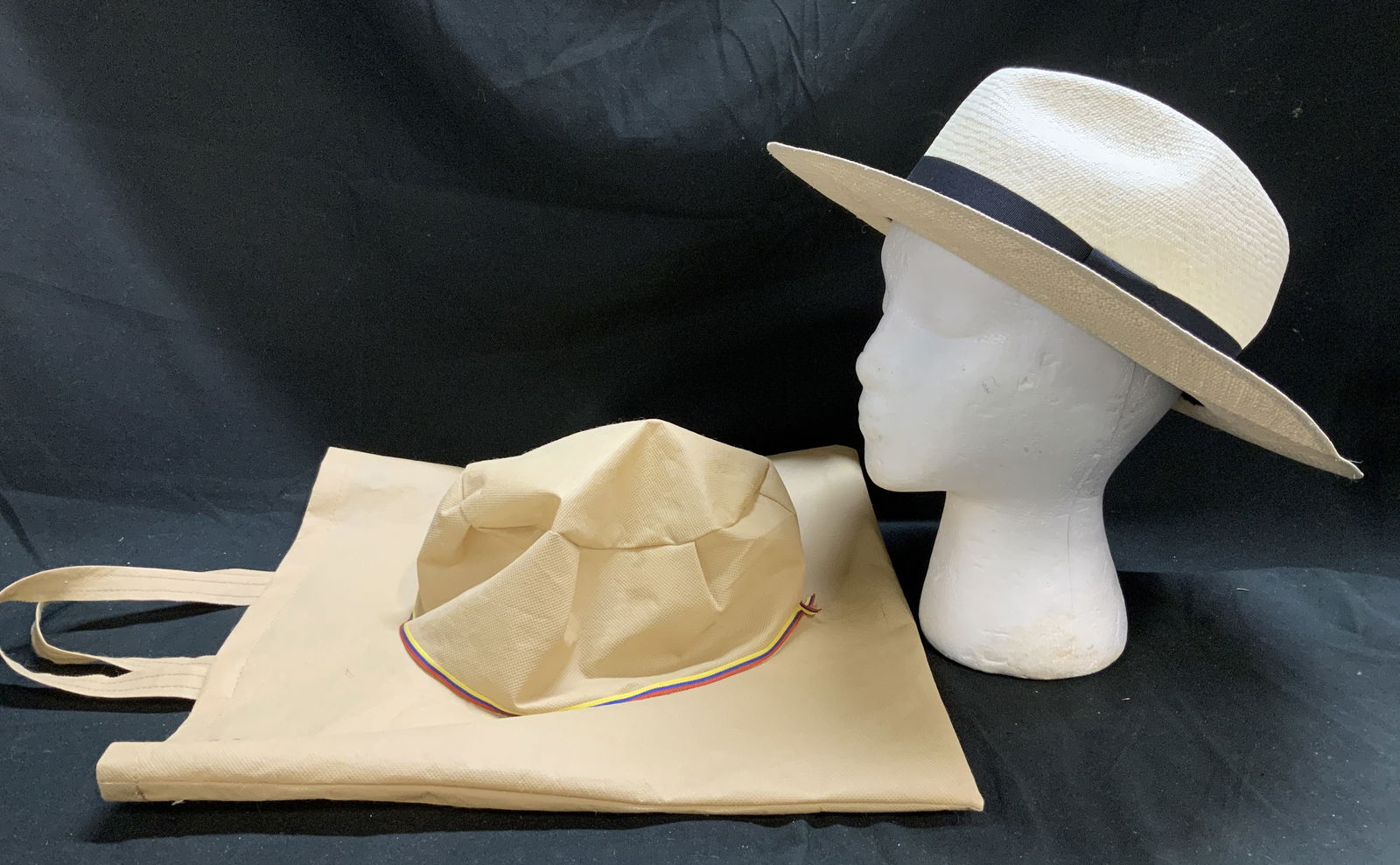 Genuine Montecristi Panama Hat & Tote Bag ECUADOR (1 of 9)