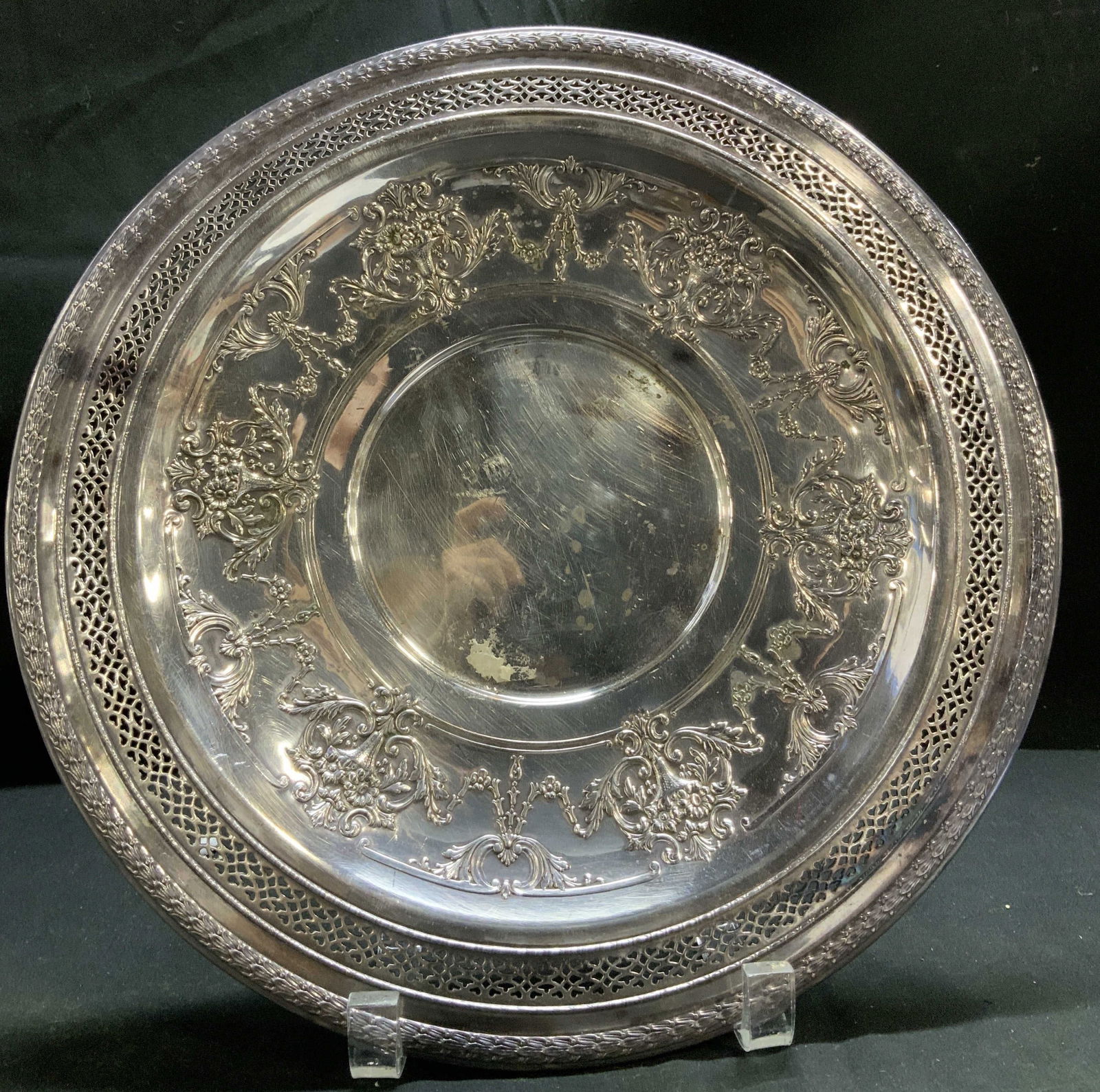 Vtg International Silver Co Floral Perforated Tray (1 of 9)