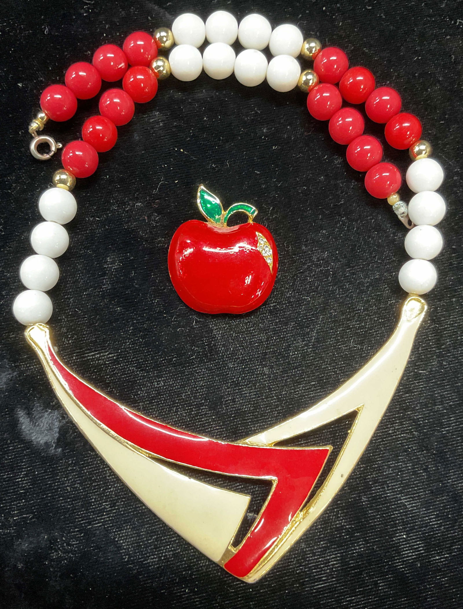 Lot 2 Red White Beaded Enamel Pendant Necklace + (1 of 6)
