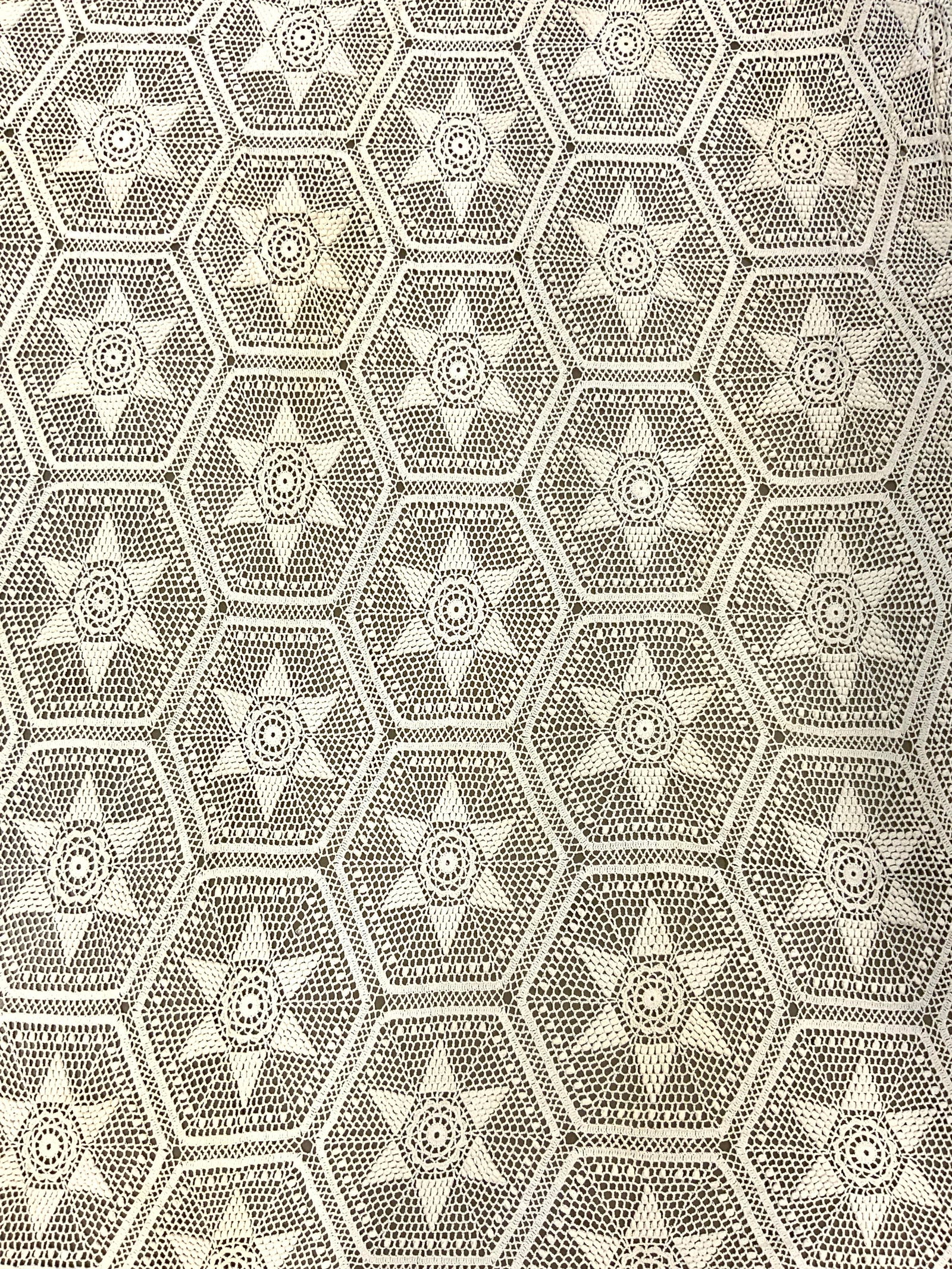 Vintage Star Pattern Fringed Lace Bedspread (1 of 6)