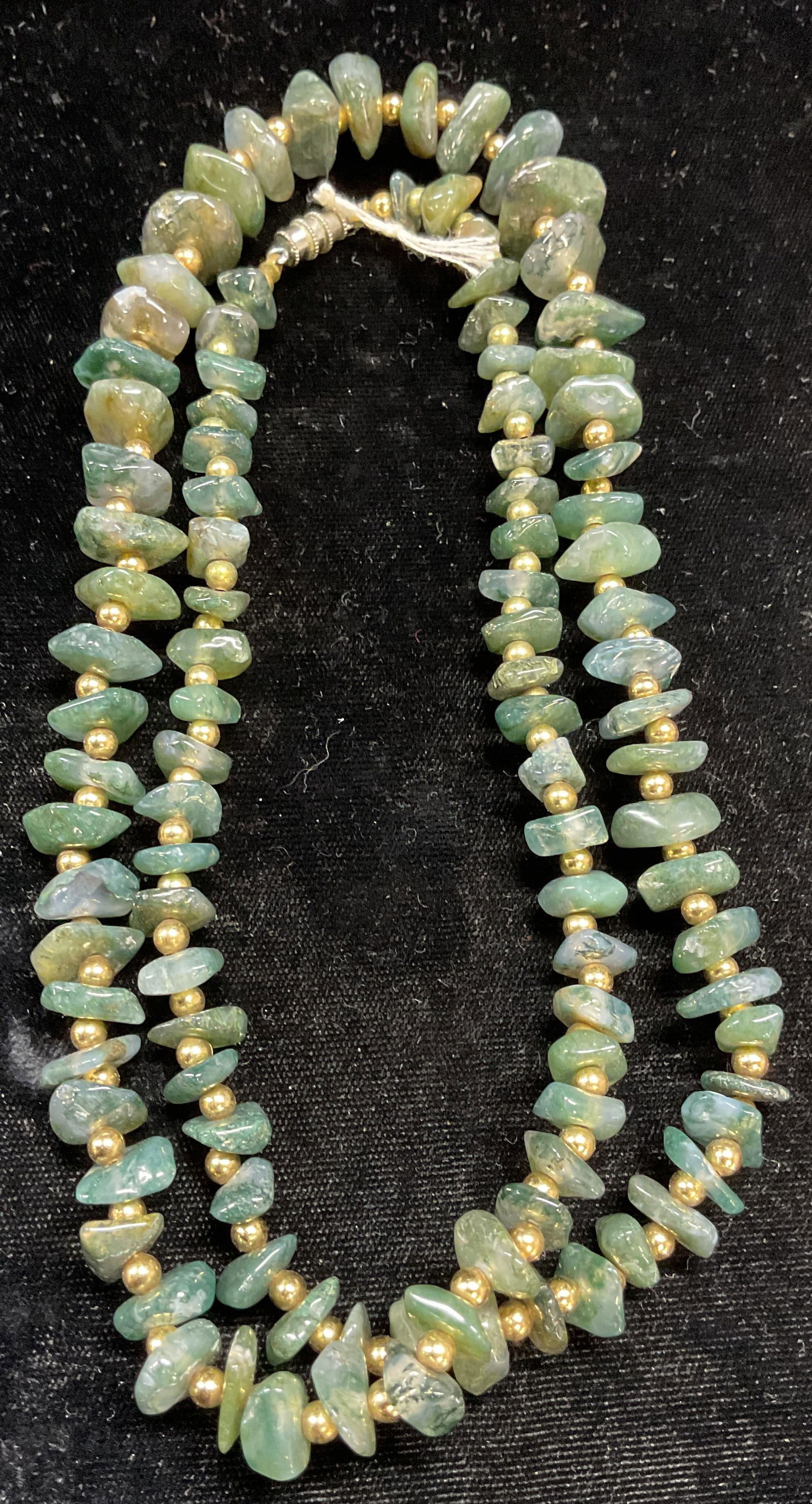 Green Semiprecious Chip Beaded Necklace (1 of 6)