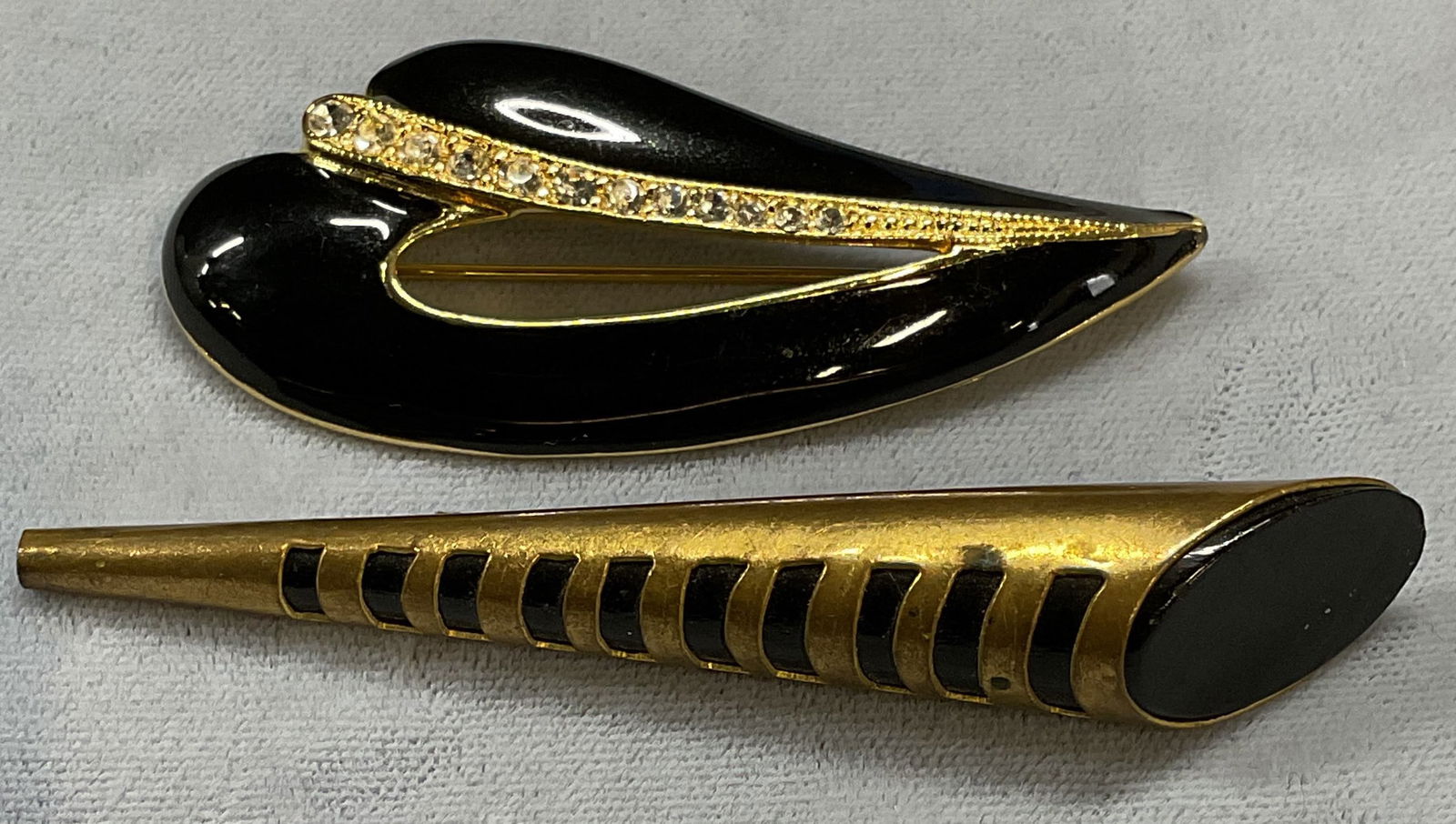 Lot 2 Vtg Gold Tn Black Enamel Crystal Brooch + (1 of 6)