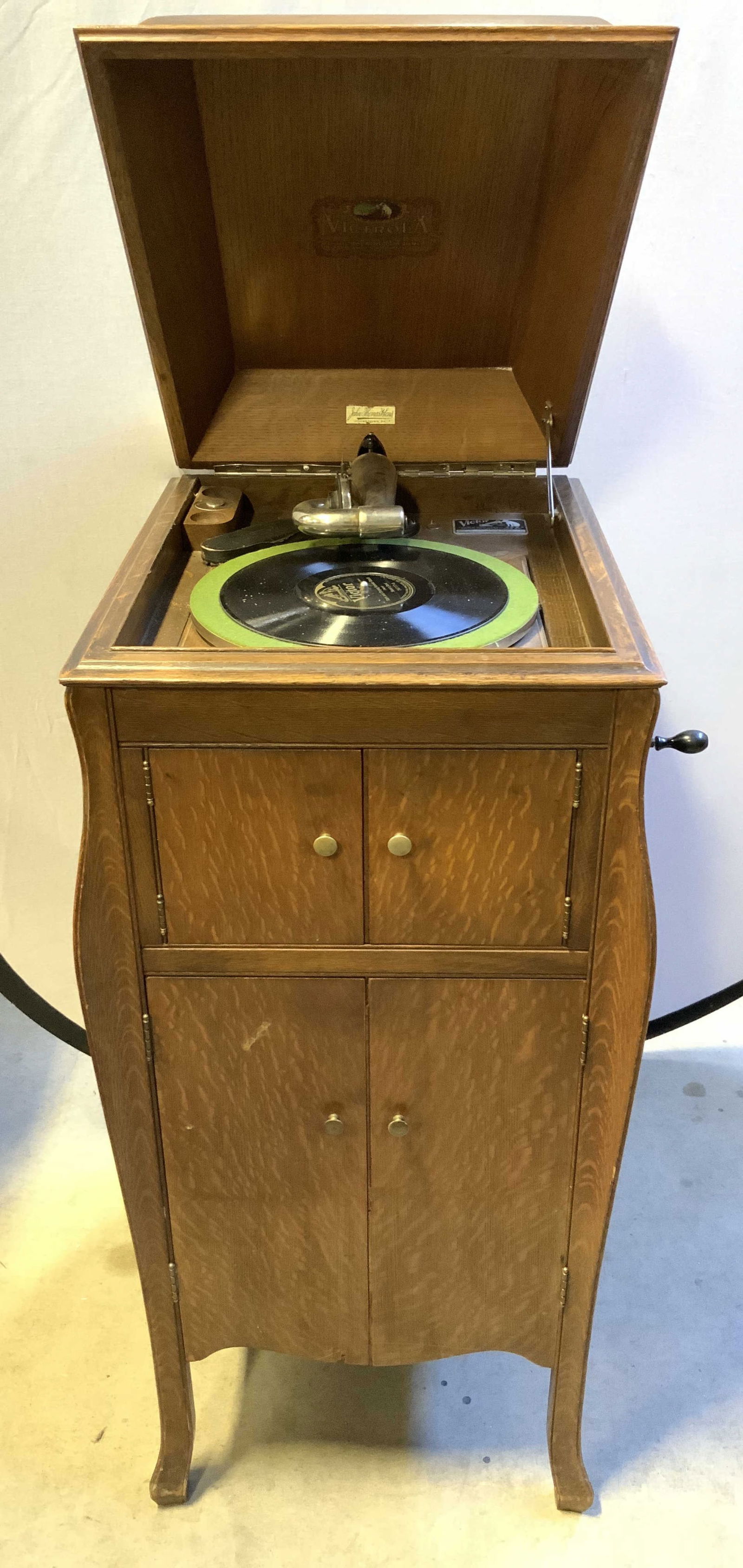 VICTROLA Antq Phonograph Victor Talking Mchn 43in (1 of 15)