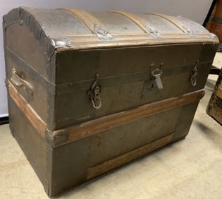 Atq Hand Crafted Wood & Metal Steamer Trunk 30in