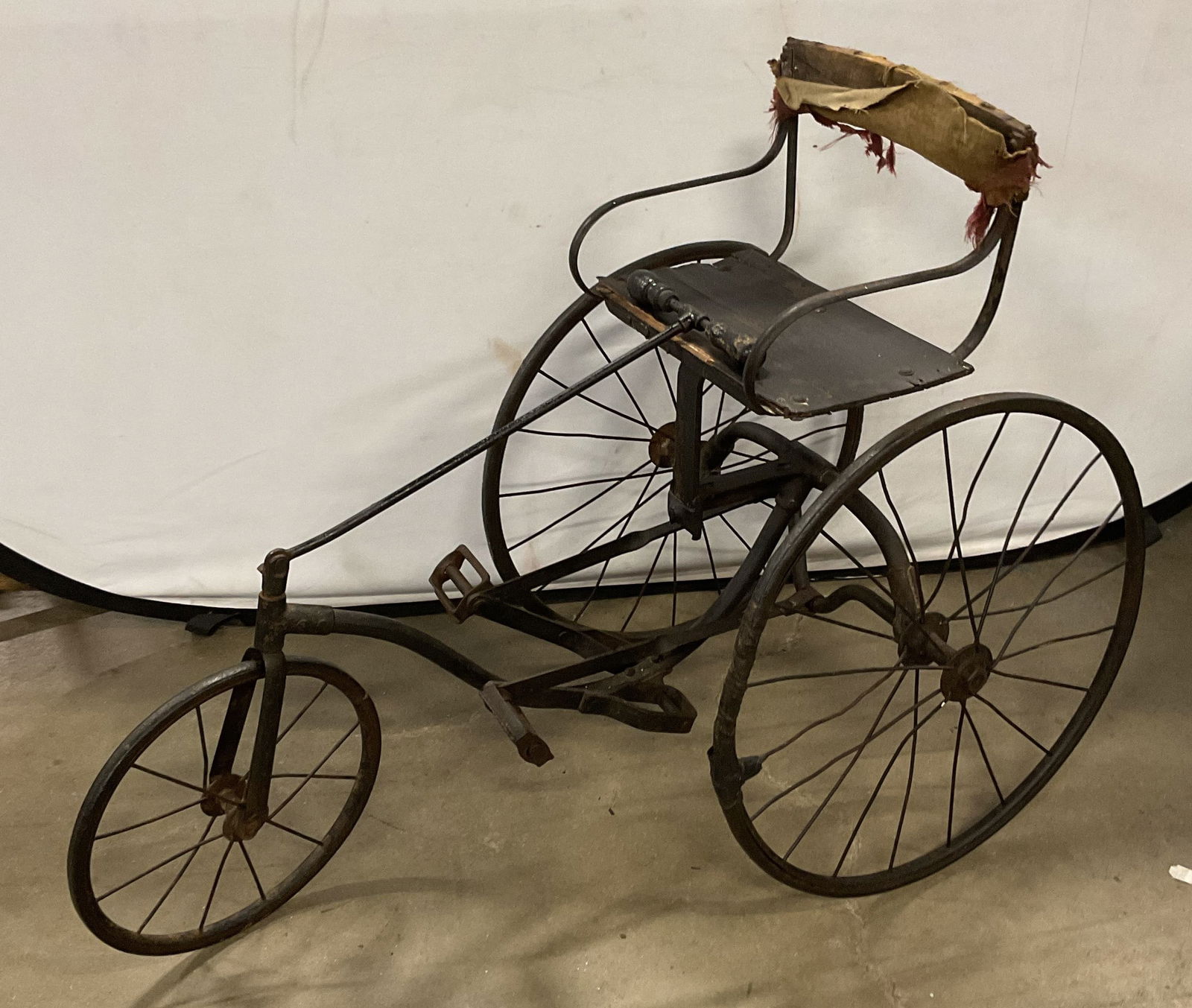 Antique Victorian Iron Frame Tricycle 40in (1 of 8)