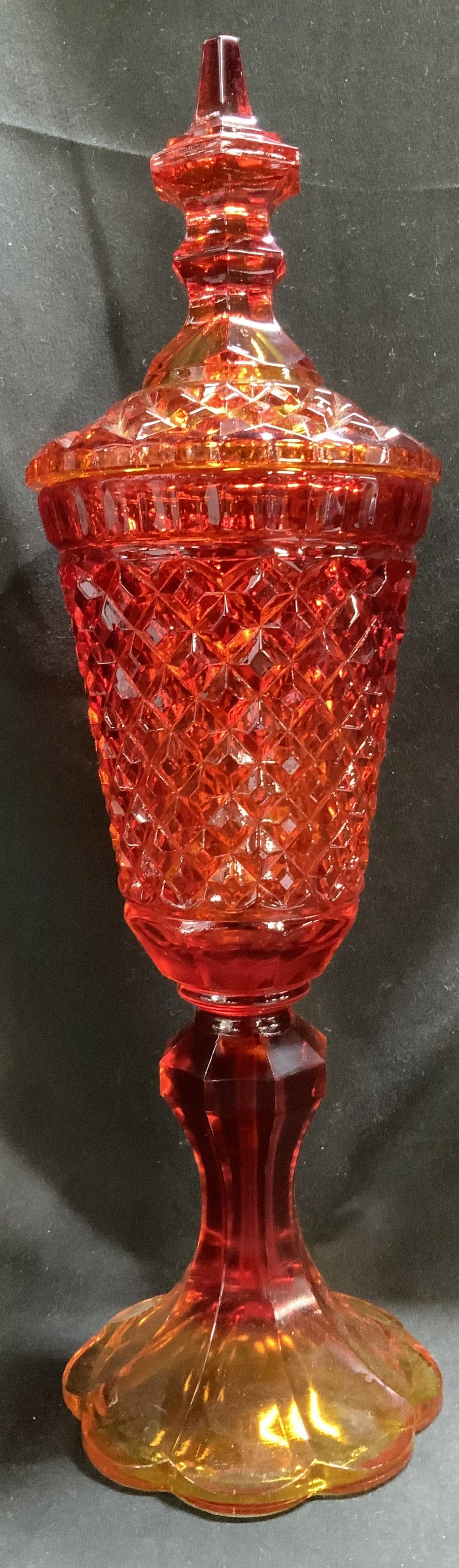 Vntg Amberina Diamond Cut Apothecary Glass Jar 15i (1 of 7)