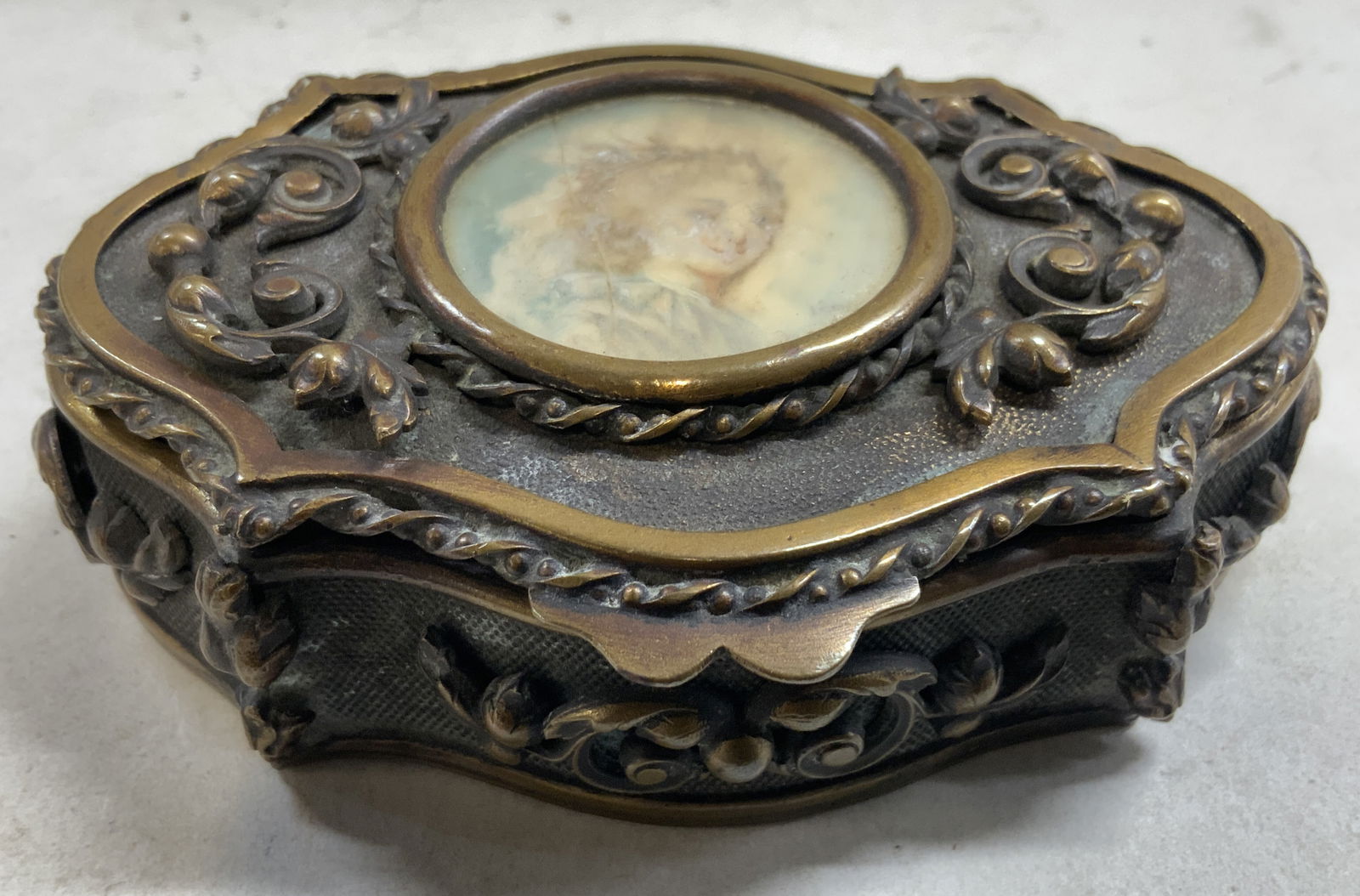 Atq French Gilt Brs Jwlry Bx W Portrait Miniature (1 of 8)
